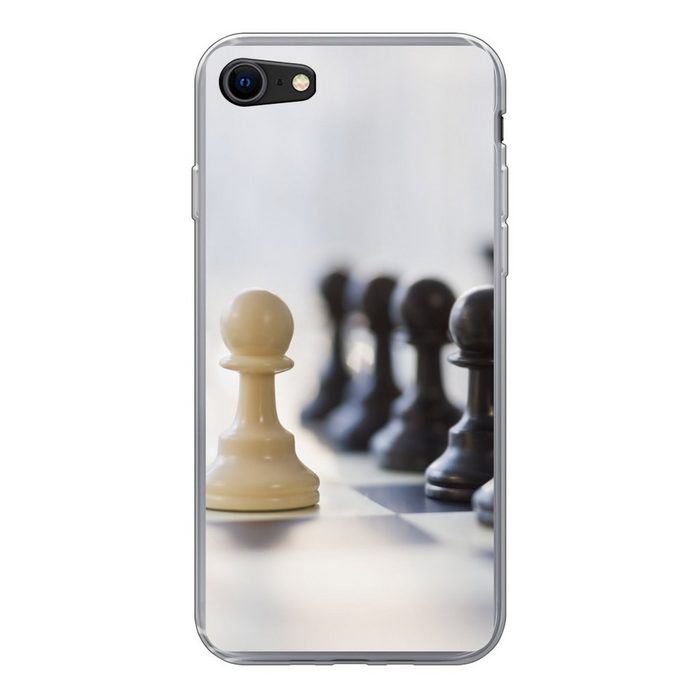 MuchoWow Handyhülle Schwarz gewinnt beim Schach Handyhülle Apple iPhone 8 Smartphone-Bumper Print Handy Schutzhülle