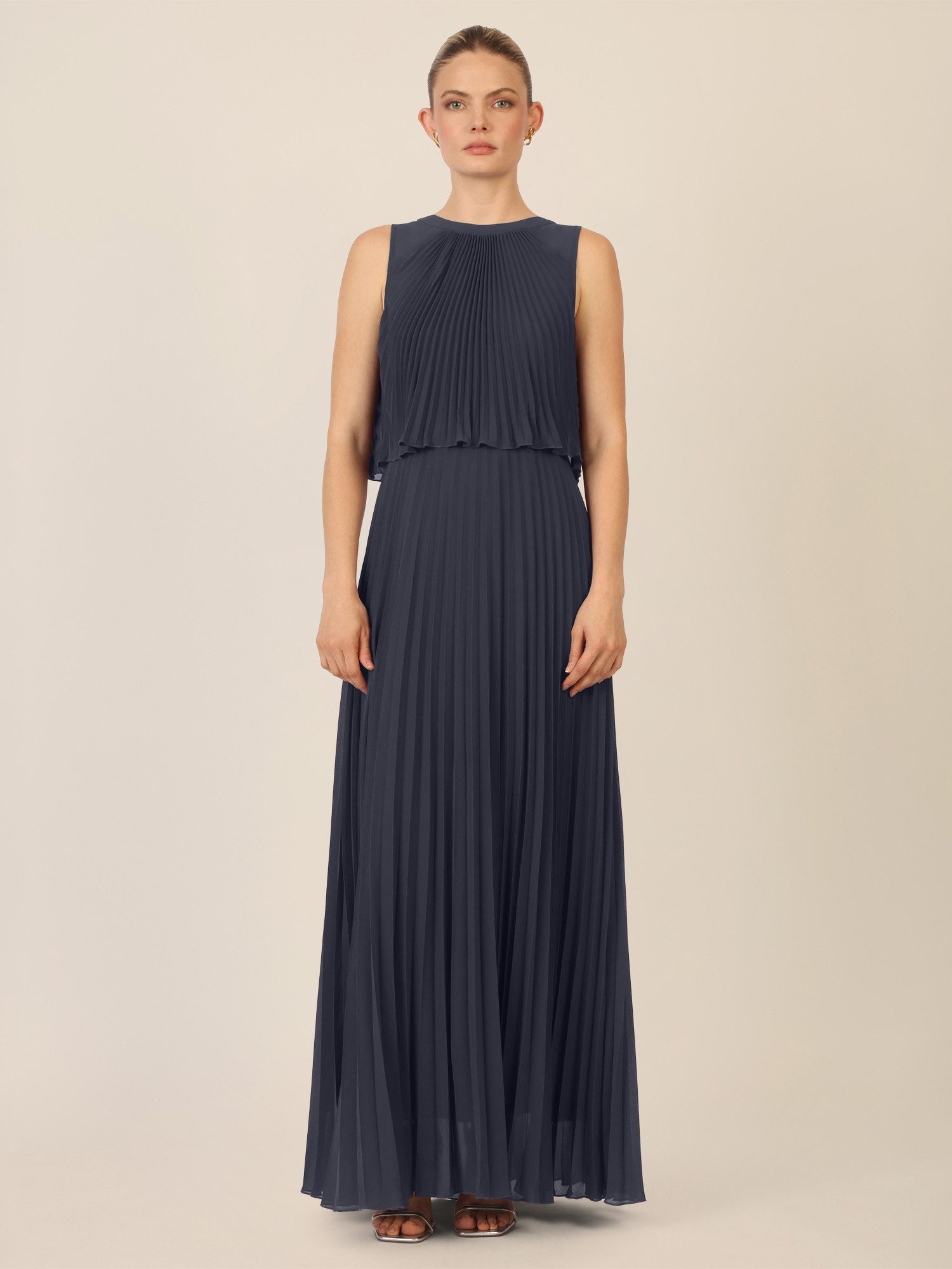 Apart Abendkleid mit Plisseefalten und Lagenoptik günstig online kaufen