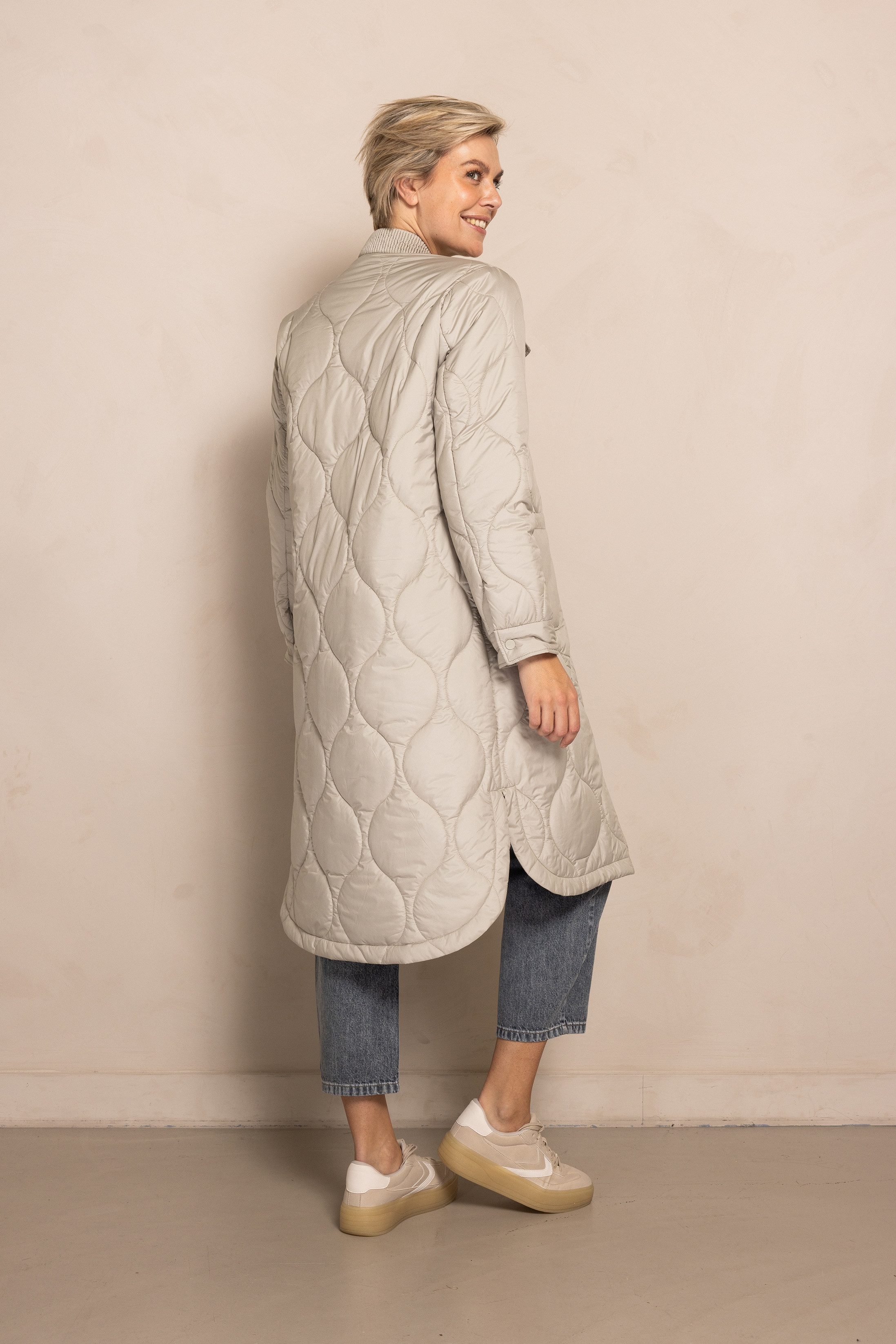 Zhrill Steppmantel ZHTARA mit leichter Steppung und Knopfleiste günstig online kaufen