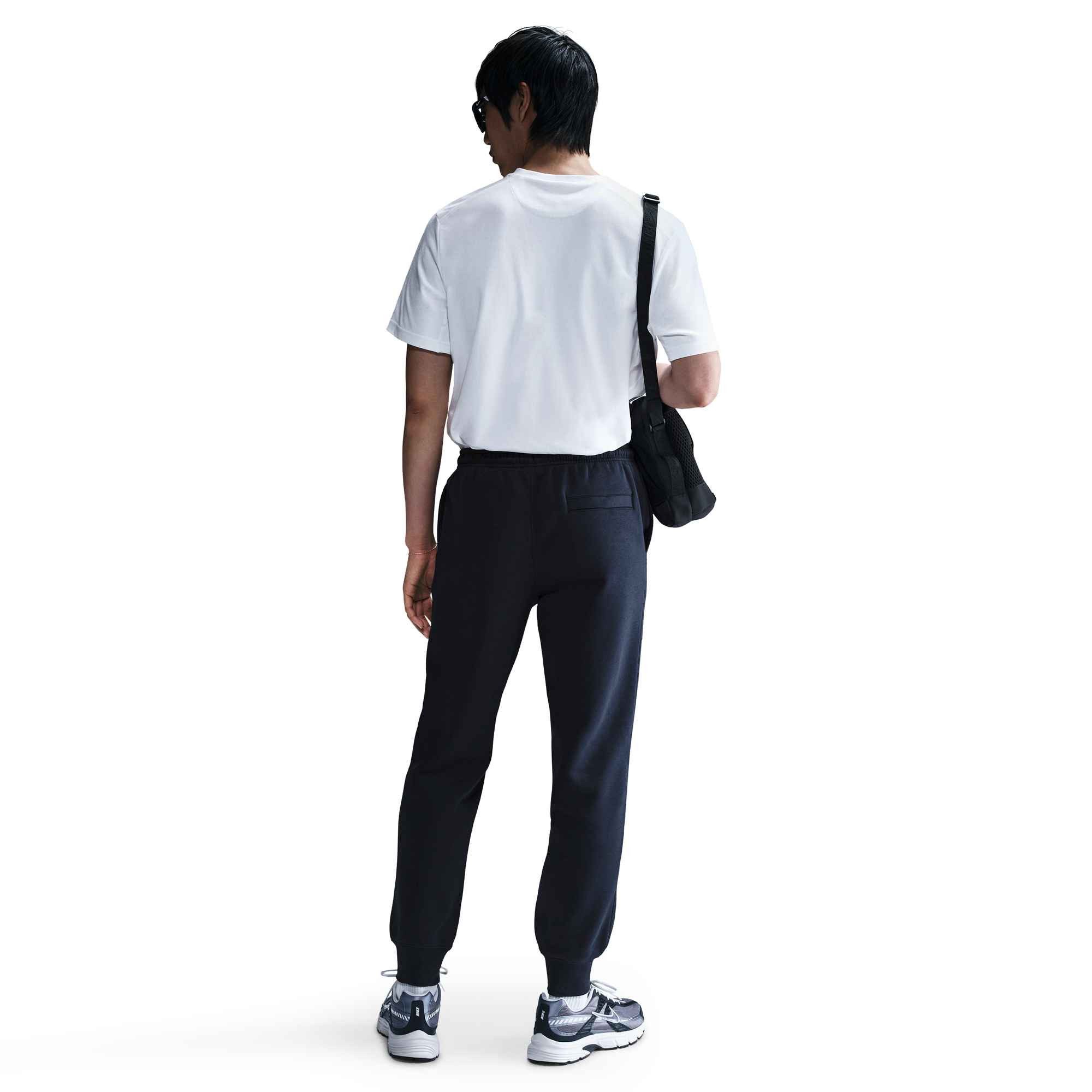 Nike Sportswear Sporthose M NK CLUB BB JOGGER aus angerautem Fleece, mit elastischem Bund und Kordelzug