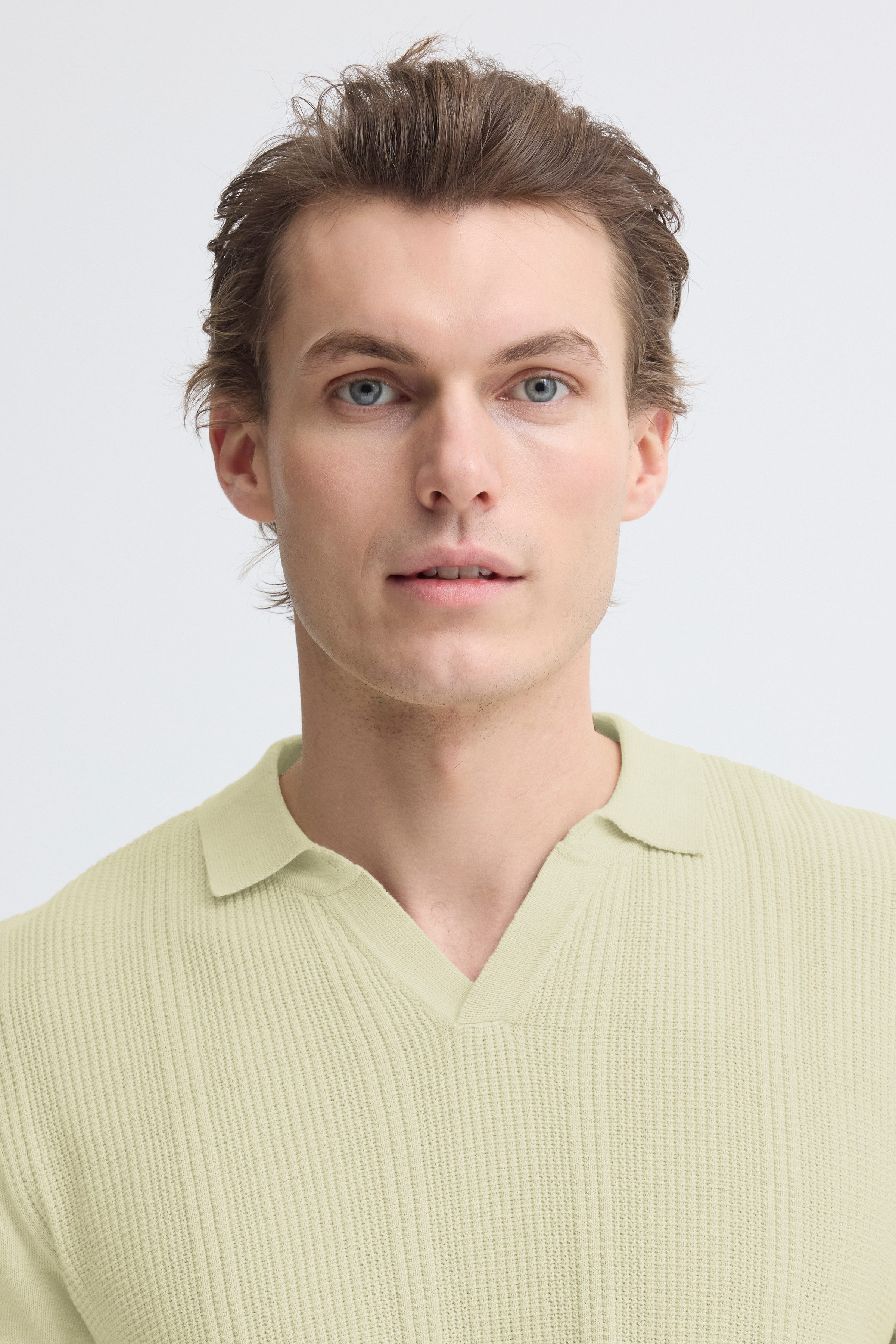 Blend Polokragenpullover BHBARON SPLIT POLO PPNOOS aus Baumwolle, Regular Fit, unifarben, Kurzarm, mit V-Ausschnitt