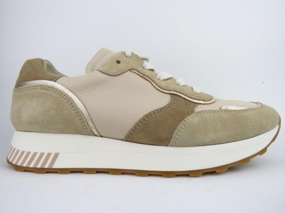 4908 Sneaker