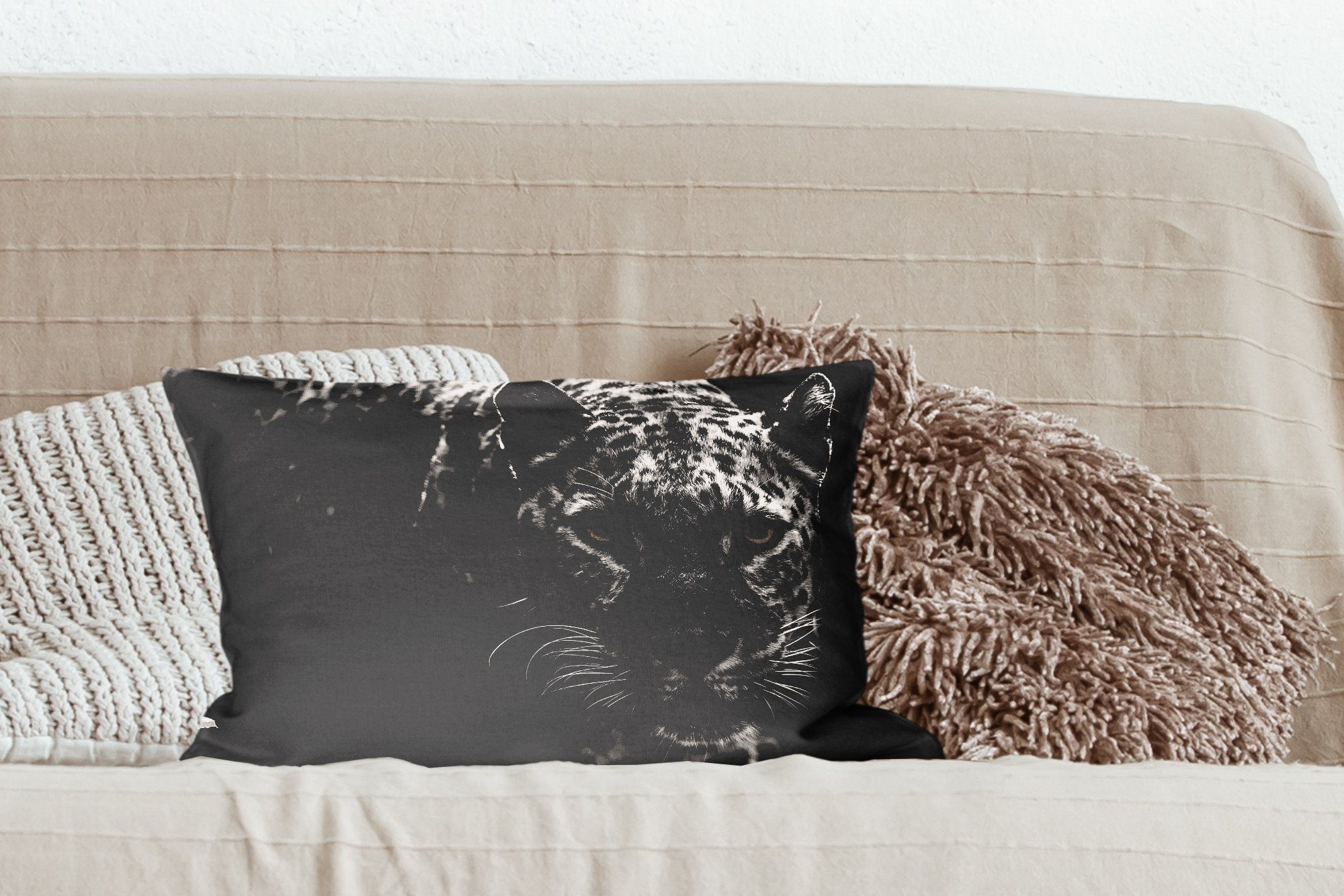 MuchoWow Dekokissen Schwarz-Weiß-Foto eines Leoparden, Dekoration, Füllung, Schlafzimmer Dekokissen Zierkissen, mit farbigen Wohzimmer