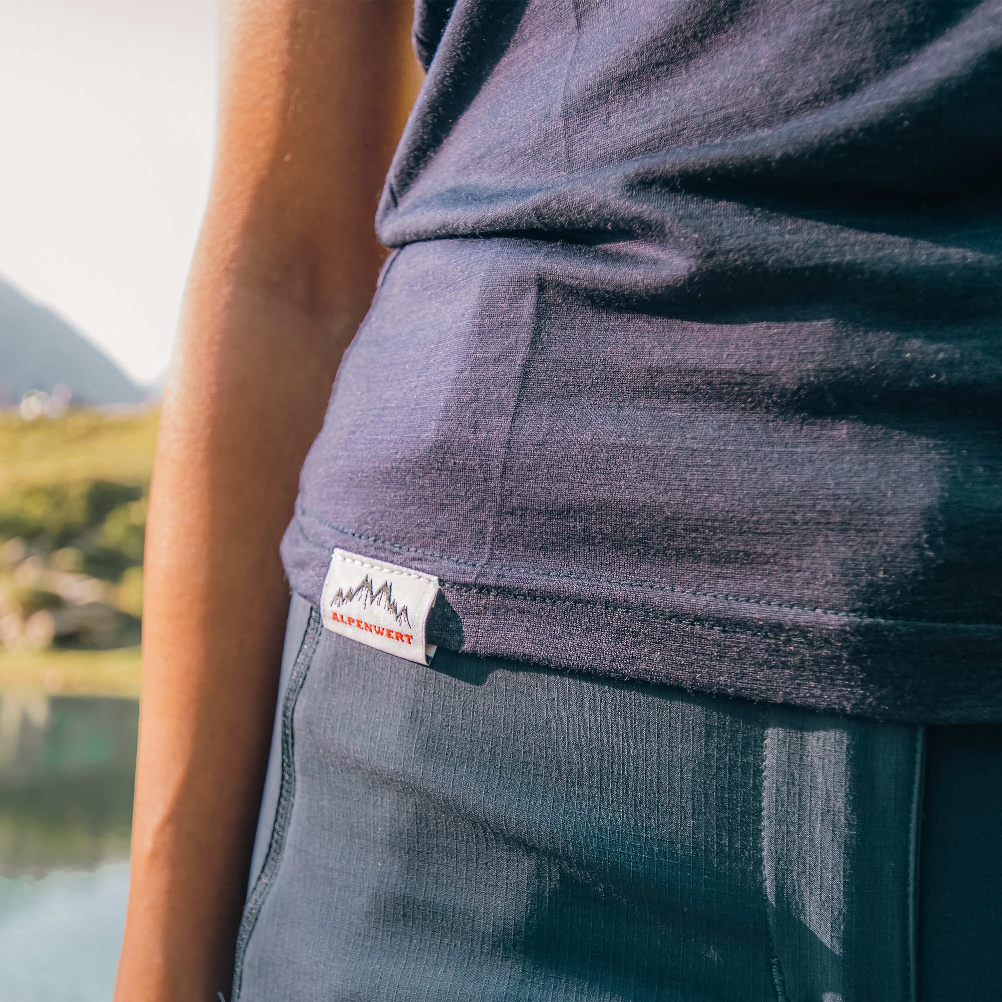 Alpenwert T-Shirt Damen Merino T-Shirt - mulesingfreie Wolle - hergestellt in Portugal (1 Pack) Antibakteriell, Anti-Schweiß-Geruch, Outdoor & Funktionsshirt