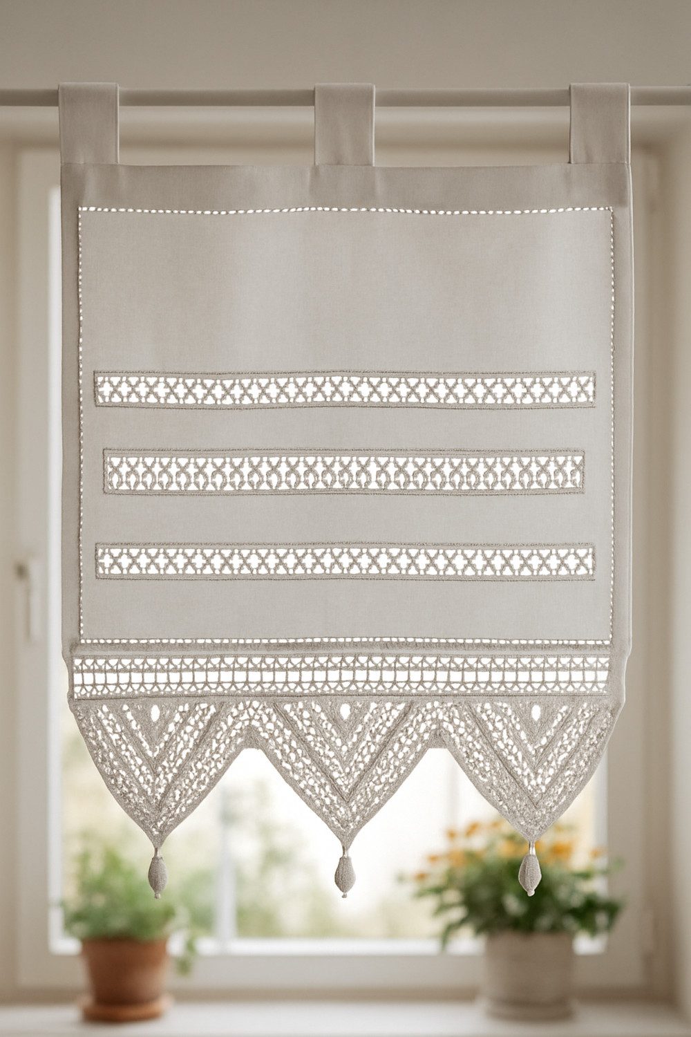 HOSSNER - ART OF HOME DECO Scheibengardine 30x45 cm (1 St), Schlaufen, blickdicht, Baumwolle, Vintage, Romantische Stickerei