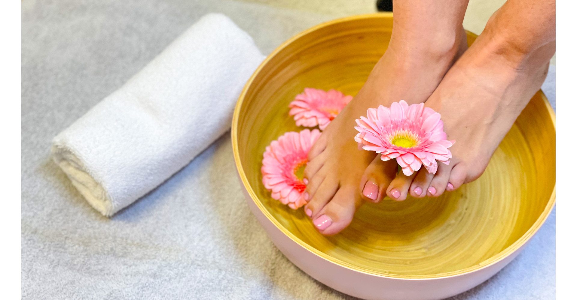 Jochen Schweizer Erlebnisgutschein Pediküre Rosenheim, Strahlende Füße & neue Energie in Rosenheim