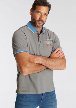 Man's World Poloshirt mit kleinem Brustprint