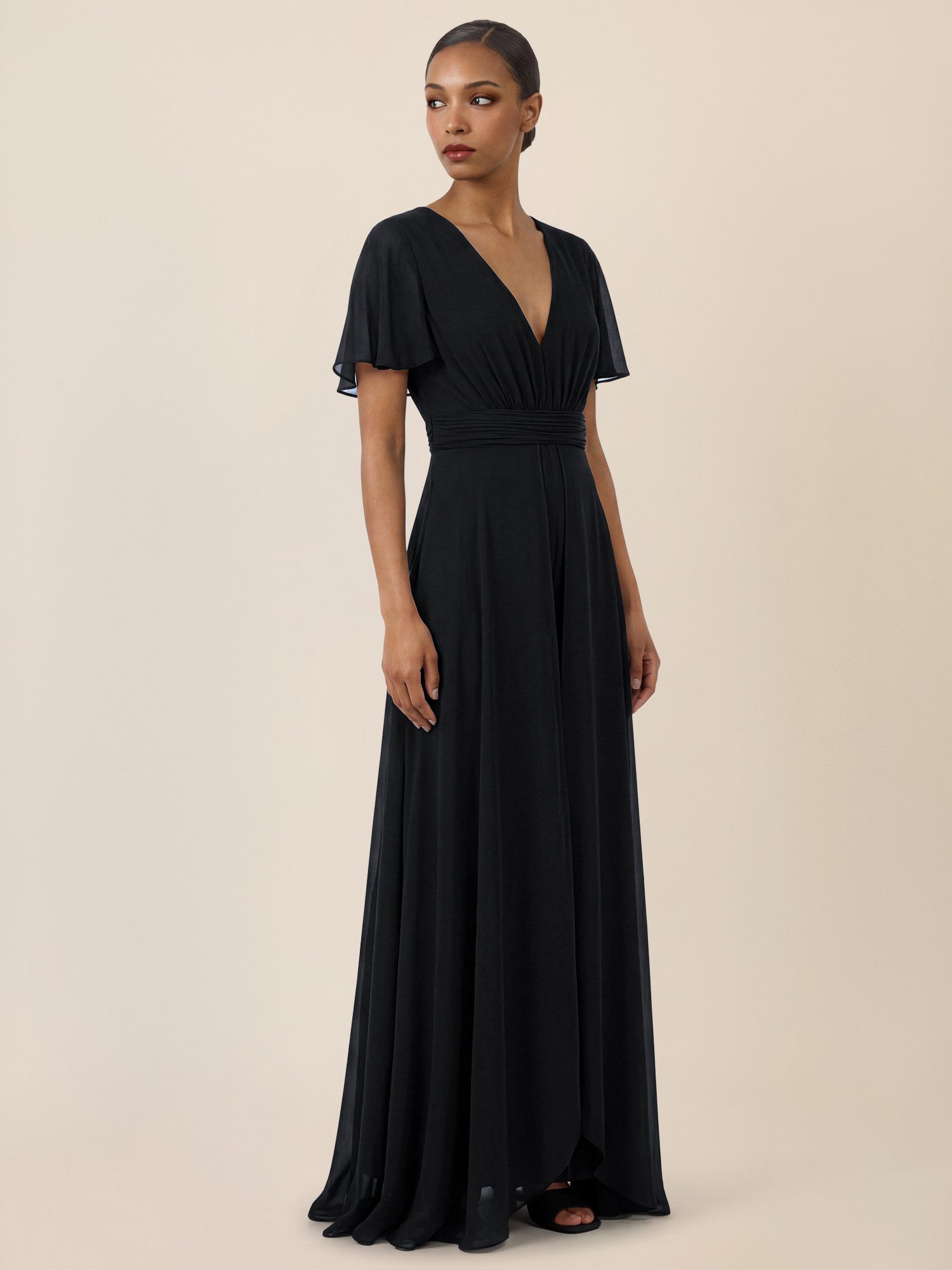 Apart Jumpsuit mit fließendem Beinverlauf