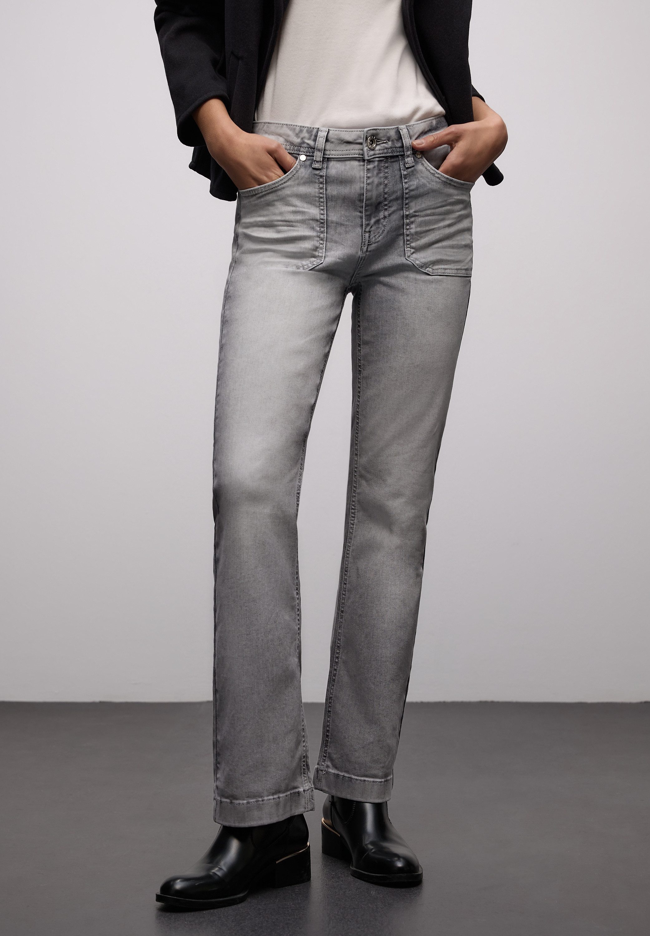 STREET ONE Bootcut-Jeans im 5-Pocket-Stil und mit Stretch