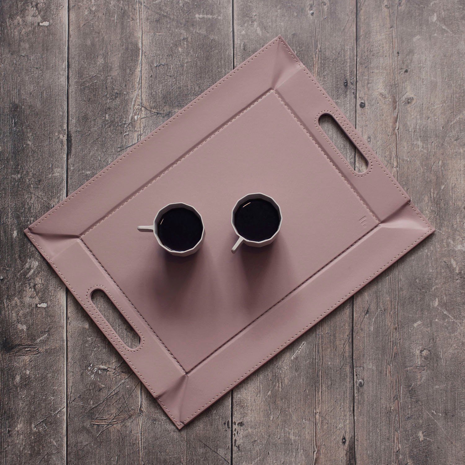 freeform Tablett DUO, 2-farbiges Wendetablett, Tablett und Tisch-Set in einem, wendbar, Kunstleder, (1-tlg), mit Doppelfunktion, pflegeleicht und kann platzsparend verstaut werden