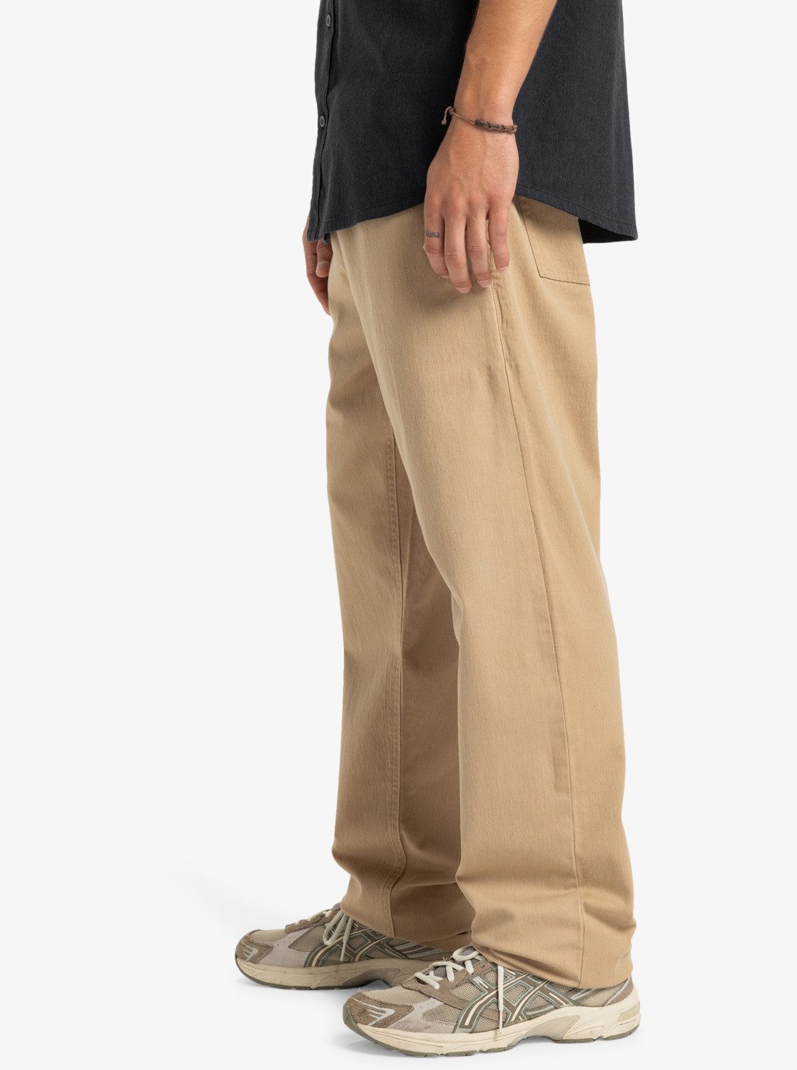 Quiksilver Stoffhose TAXER REGULAR TWILL PANT aus Baumwolle und Elasthan, in den Größen S bis XXL