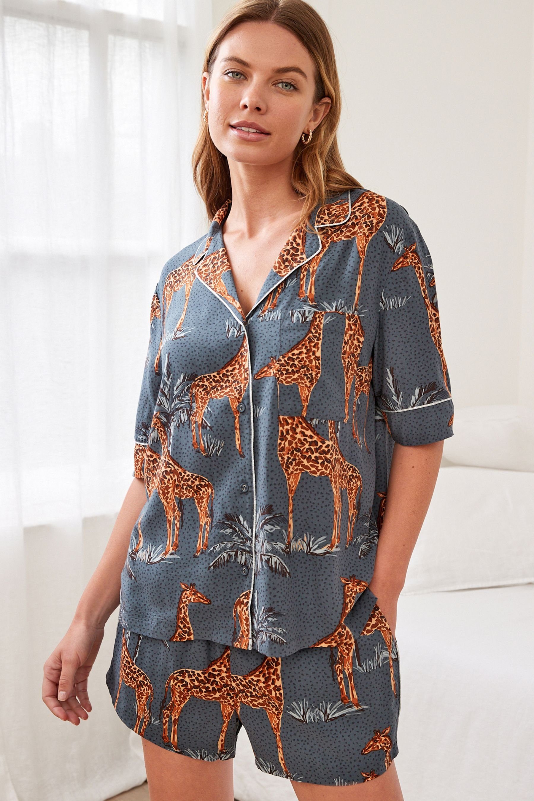 Pyjamaset (2 mit Kurzärmliges tlg) Pyjama Knopfleiste Blue Giraffe Next