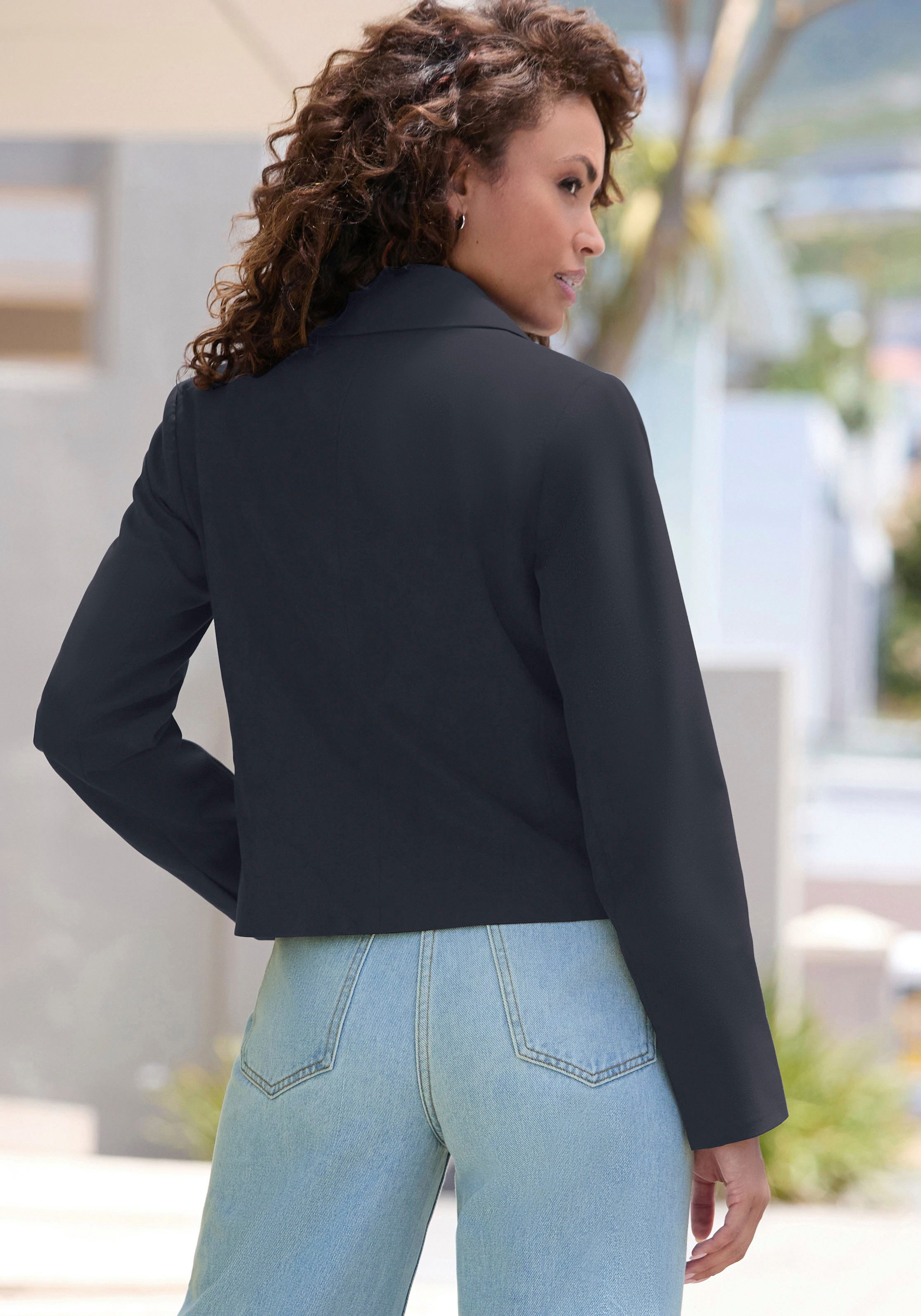 LASCANA Kurzblazer mit Knopf, eleganter Cropped-Blazer