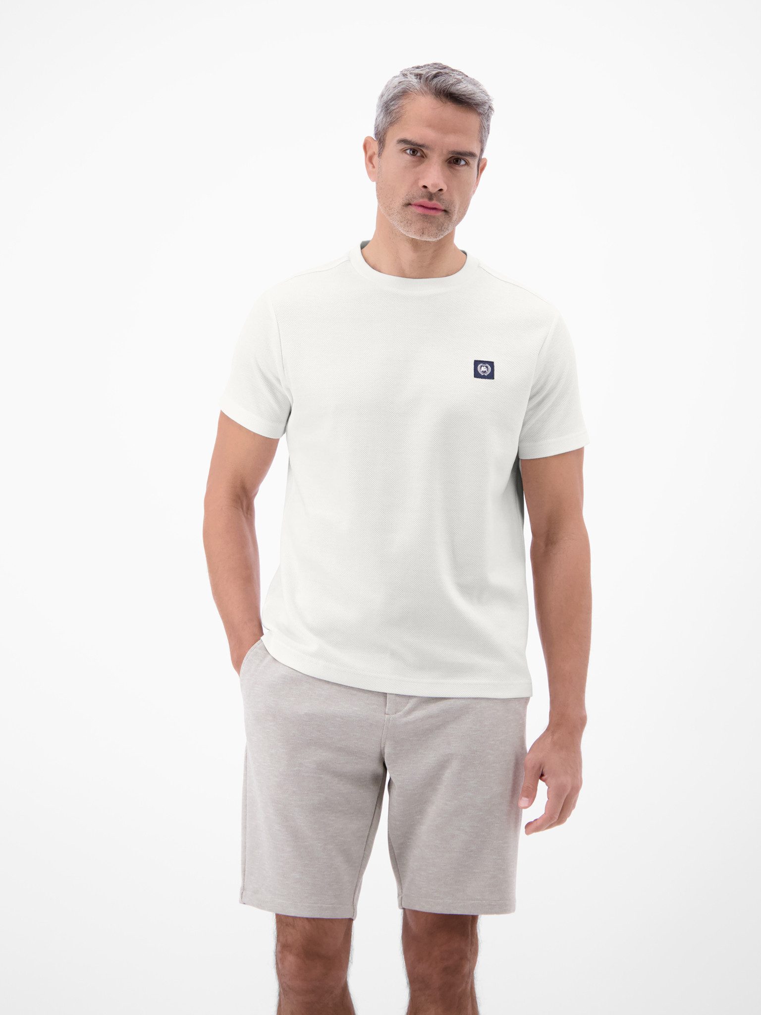 LERROS Rundhalsshirt mit Logo-Badge und in Waffle-Optik günstig online kaufen