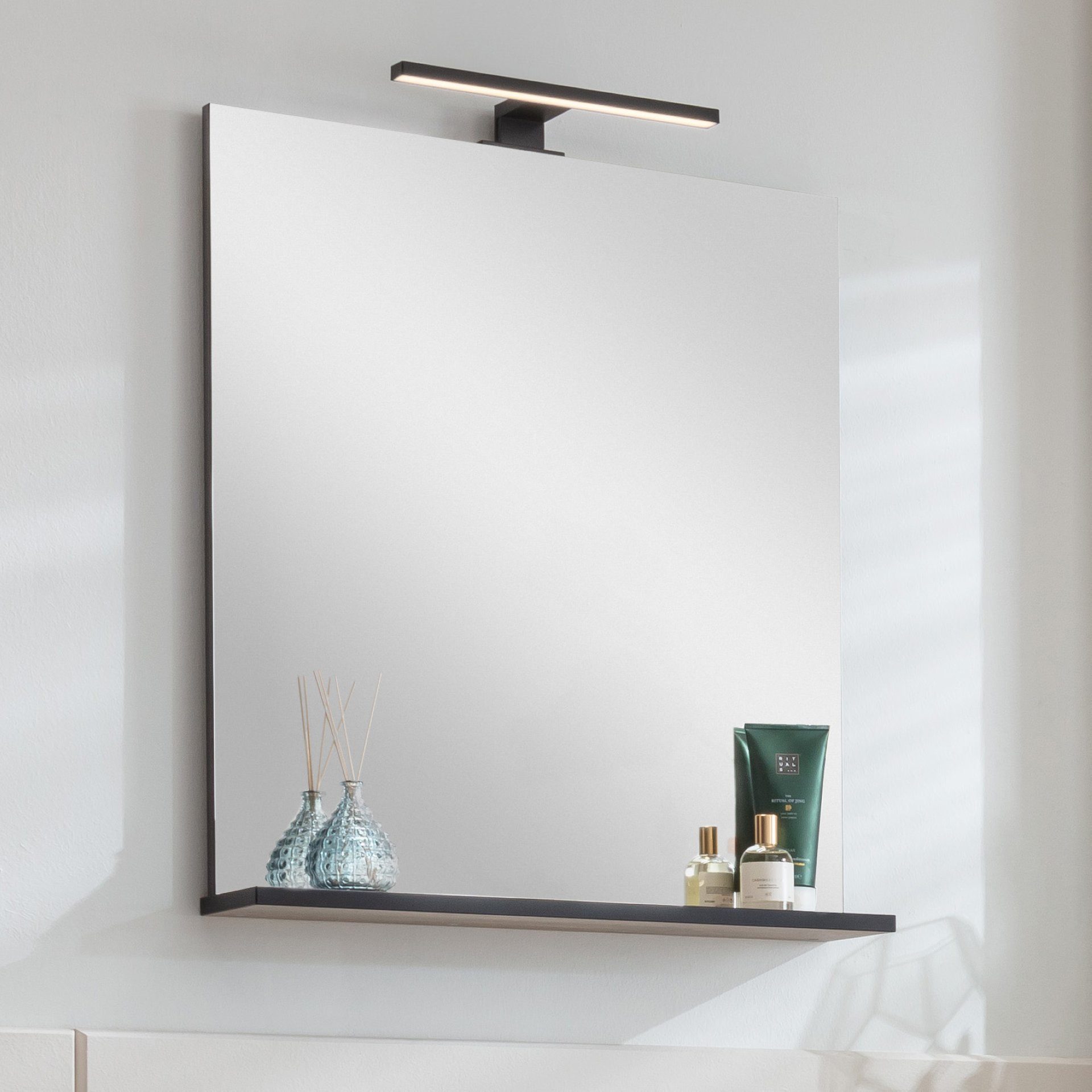 FACKELMANN Spiegelschrank Badezimmerspiegel, Wandspiegel mit Ablage, Spiegelelement