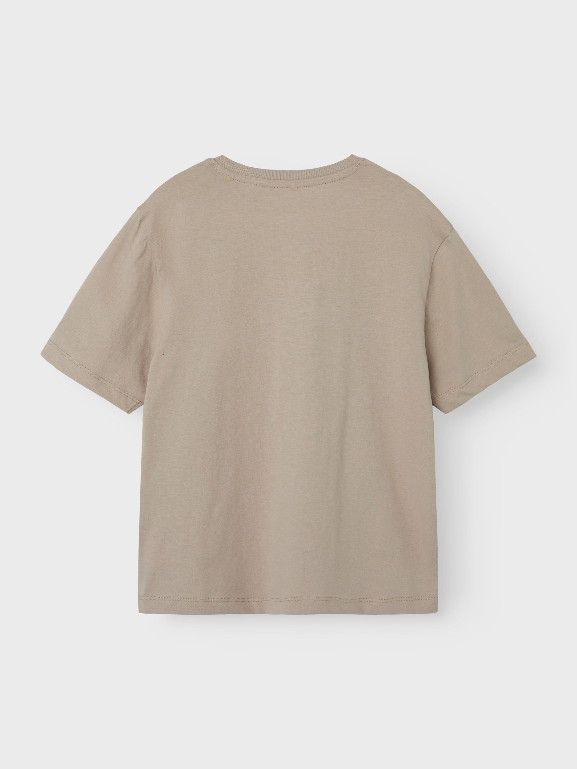 Name It T-Shirt NKMBRODY SS NREG TOP NOOS mit dezentem 3D-Frontmotiv