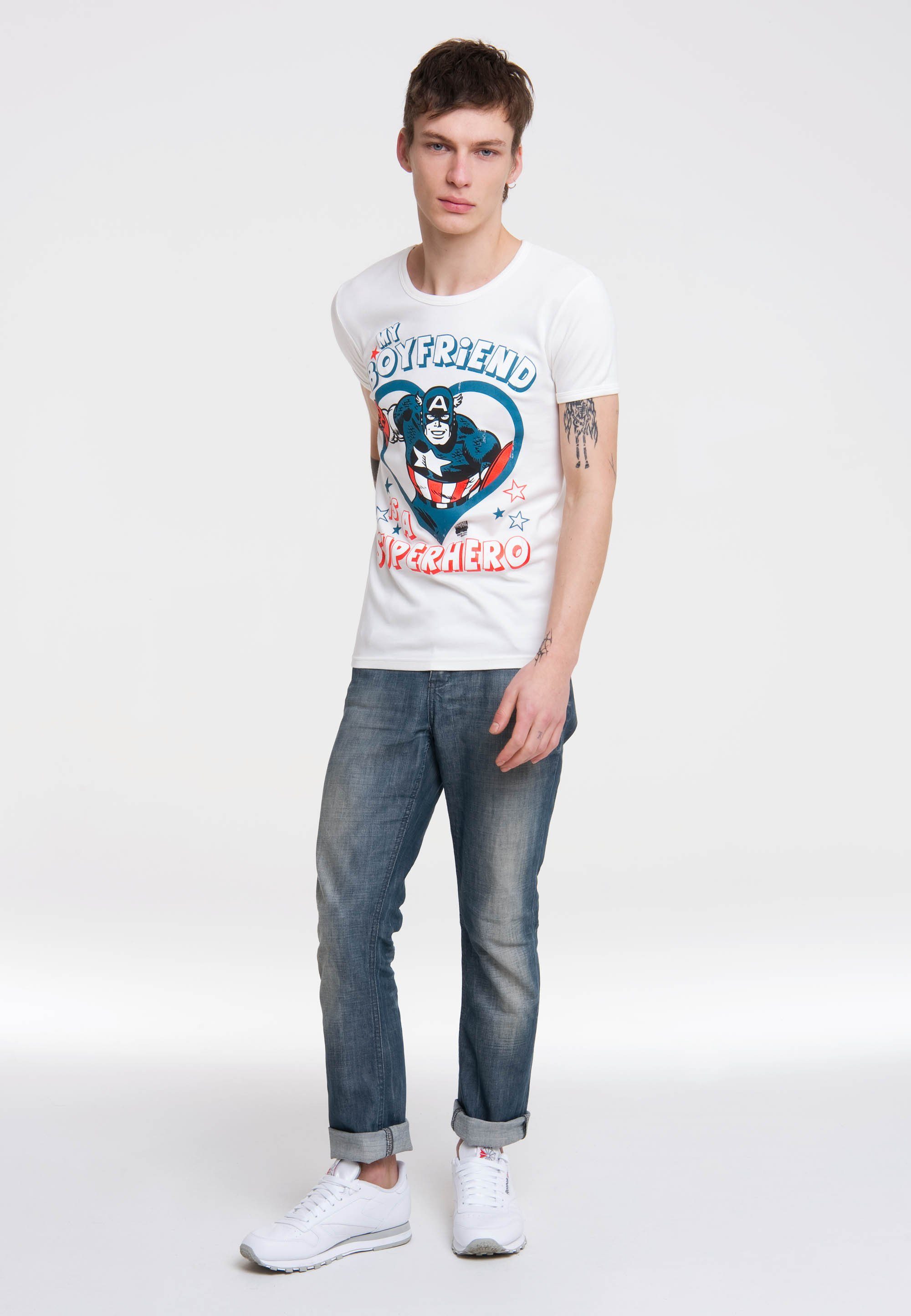 LOGOSHIRT T-Shirt Marvel - Captain America - Boyfriend mit Captain America-Frontprint