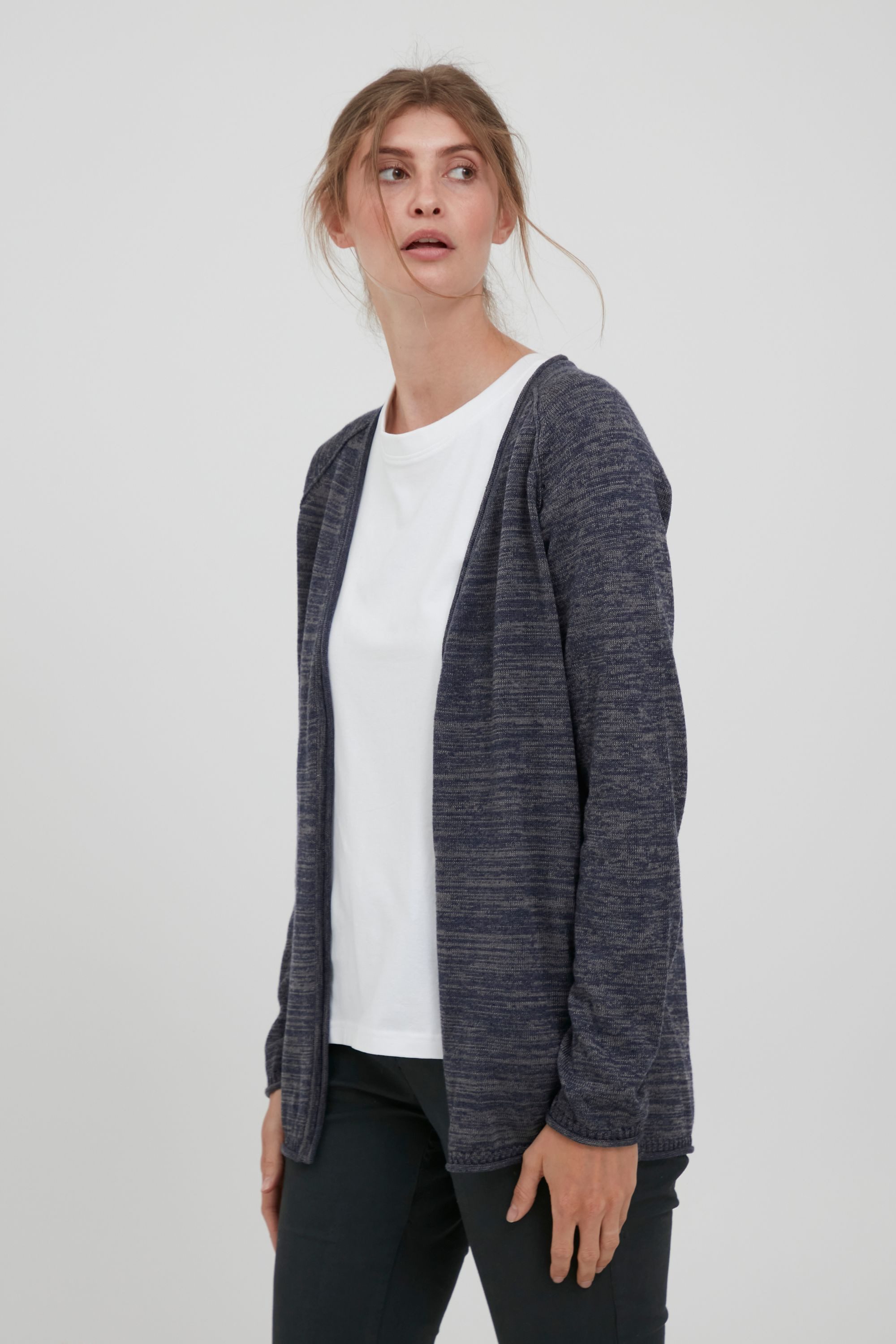 OXMO Strickjacke OXDanila Strickjacke mit aufgerollten günstig online kaufen