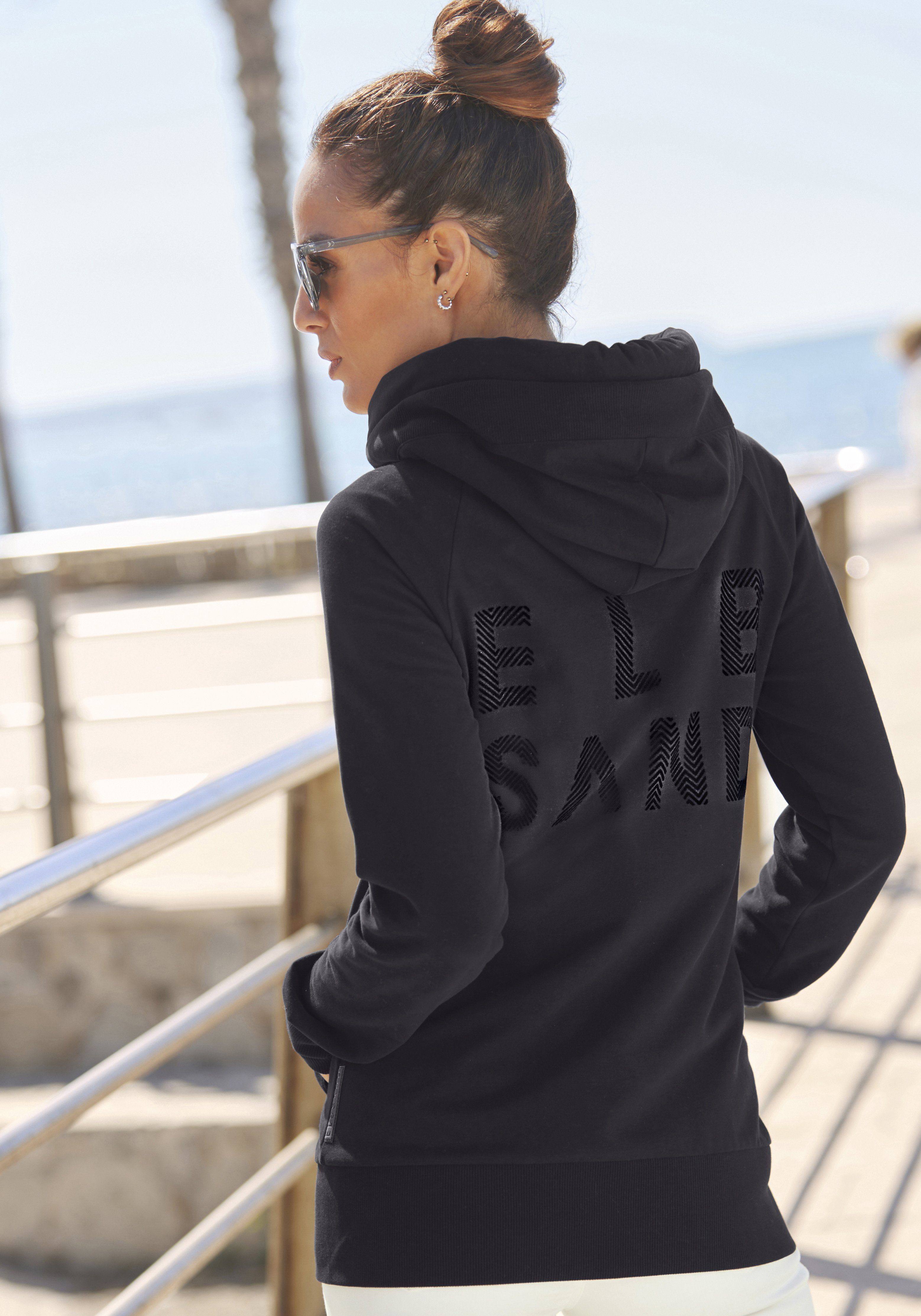 Elbsand Kapuzensweatjacke Kria mit Logodruck hinten, lässige Freizeitjacke mit Taschen