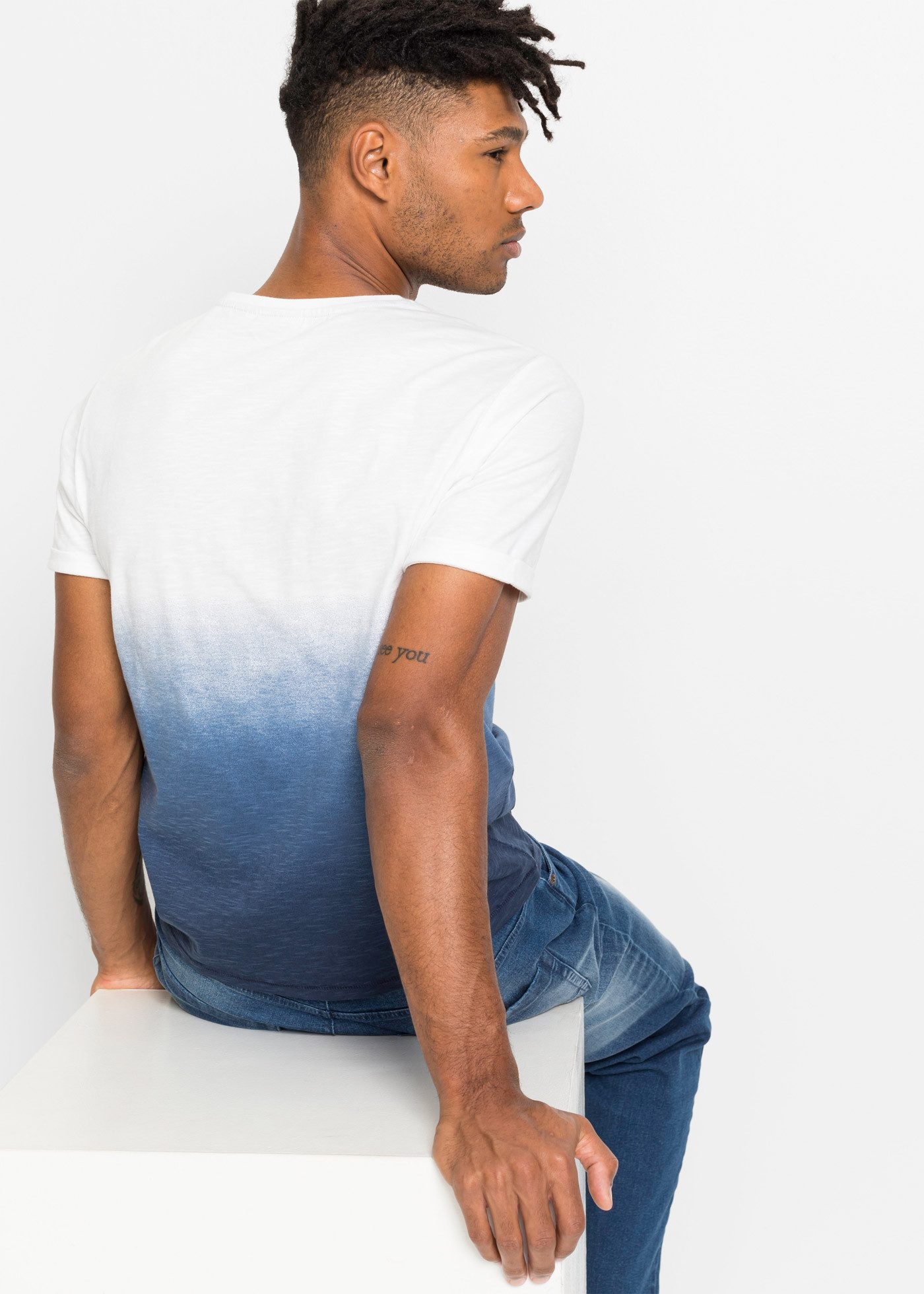 bonprix T-Shirt (1-tlg) Slim Fit Passform, Kurzarm, atmungsaktives Jersey-Material