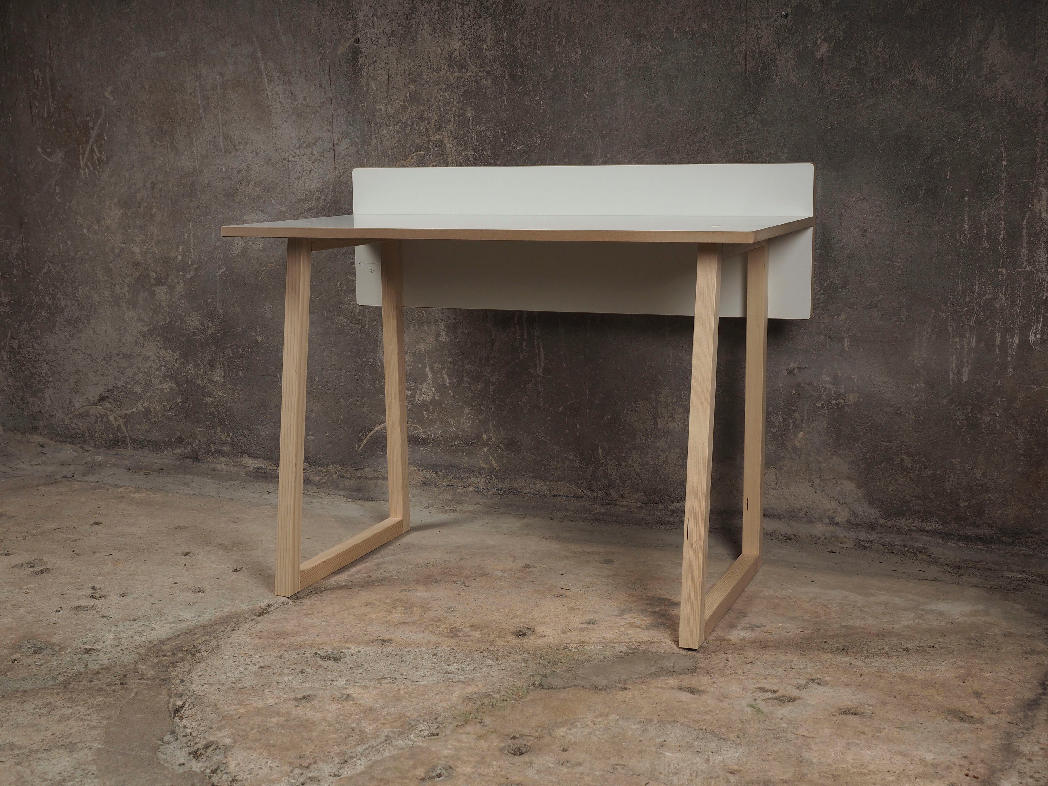 Tojo Kinderschreibtisch kids werk, mit abgerundeten Kanten, Breite 100 cm