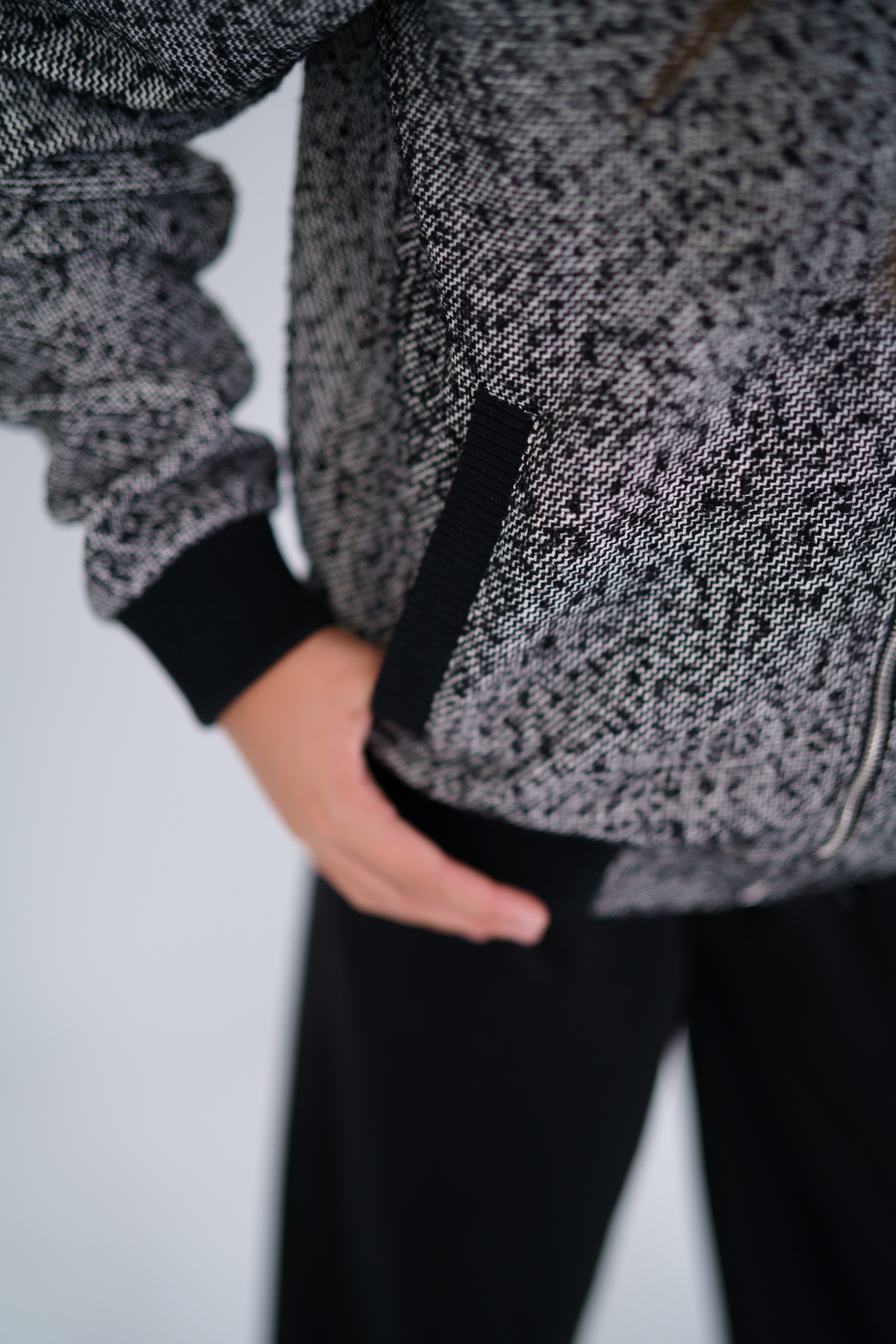 LEMONI Bomberjacke Wärmende graue Bomber-Jacke / Blouson mit Bouclé-Struktur für Mädchen mit Bouclé-Struktur