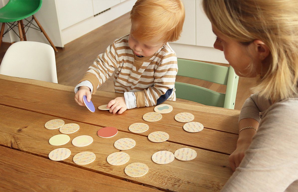KINDSGUT Spielesammlung Memo Spiel, verschiedene Spielvarianten, Lernspielzeug, Farblehre, Zahlen lernen