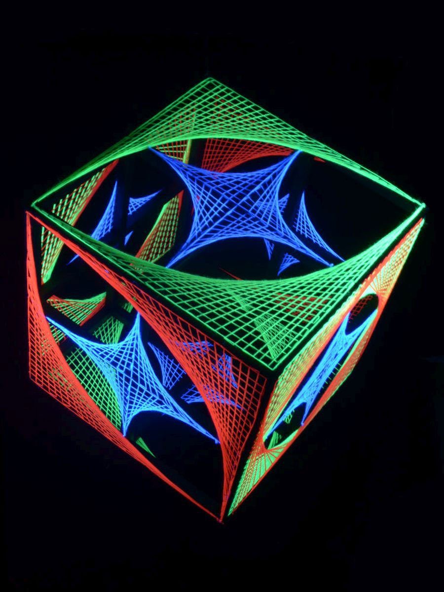 PSYWORK Dekoobjekt UV-aktiv, leuchtet unter 55cm, Würfel "Funny StringArt Fadendeko 3D Stars", Schwarzlicht Schwarzlicht
