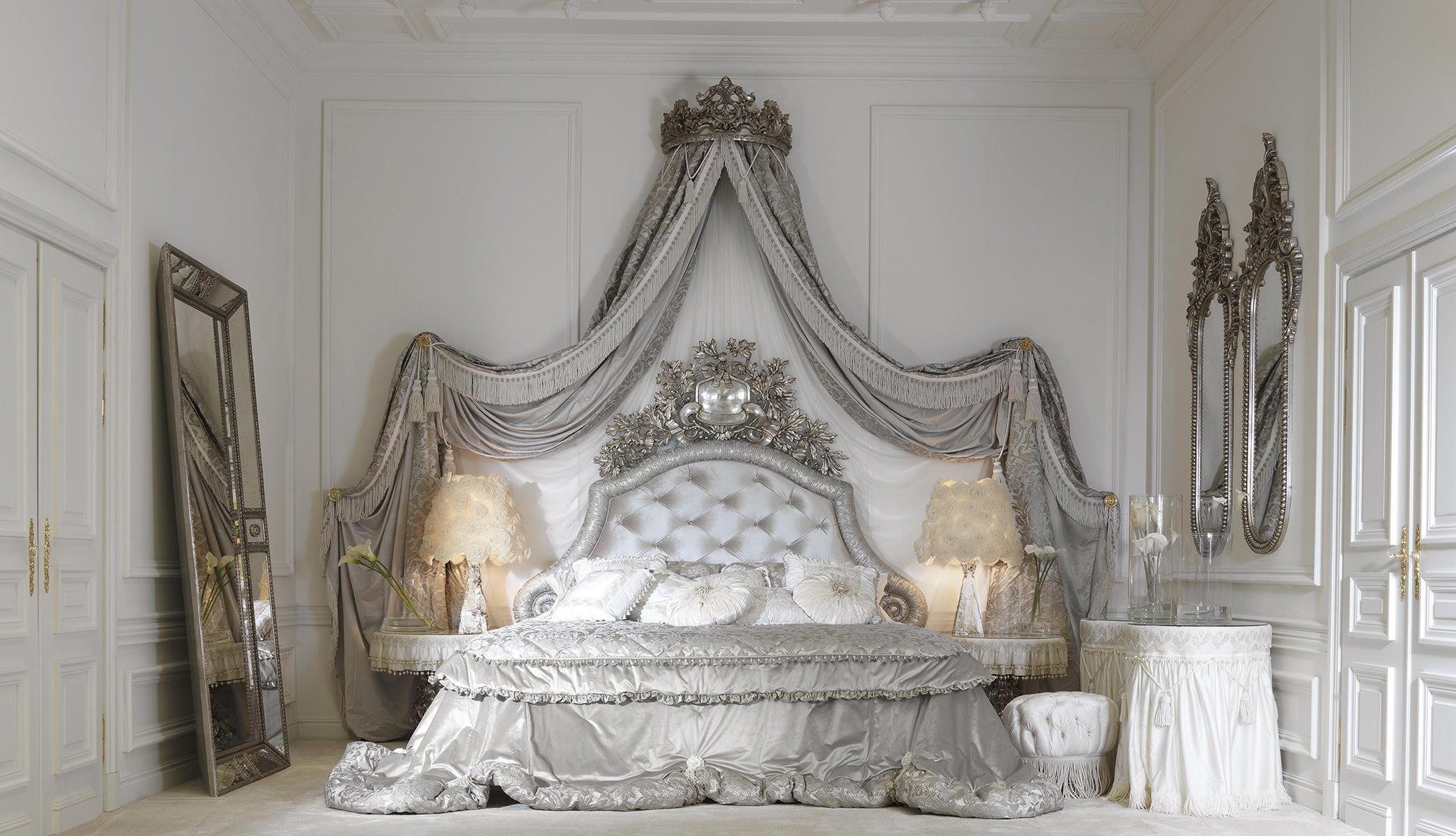 Xlmoebel Polsterbett Chesterfield Bett in Silber – italienisches Möbeldesign, elegant (1-tlg., Bettkopfteil), Hergestellt in Europa