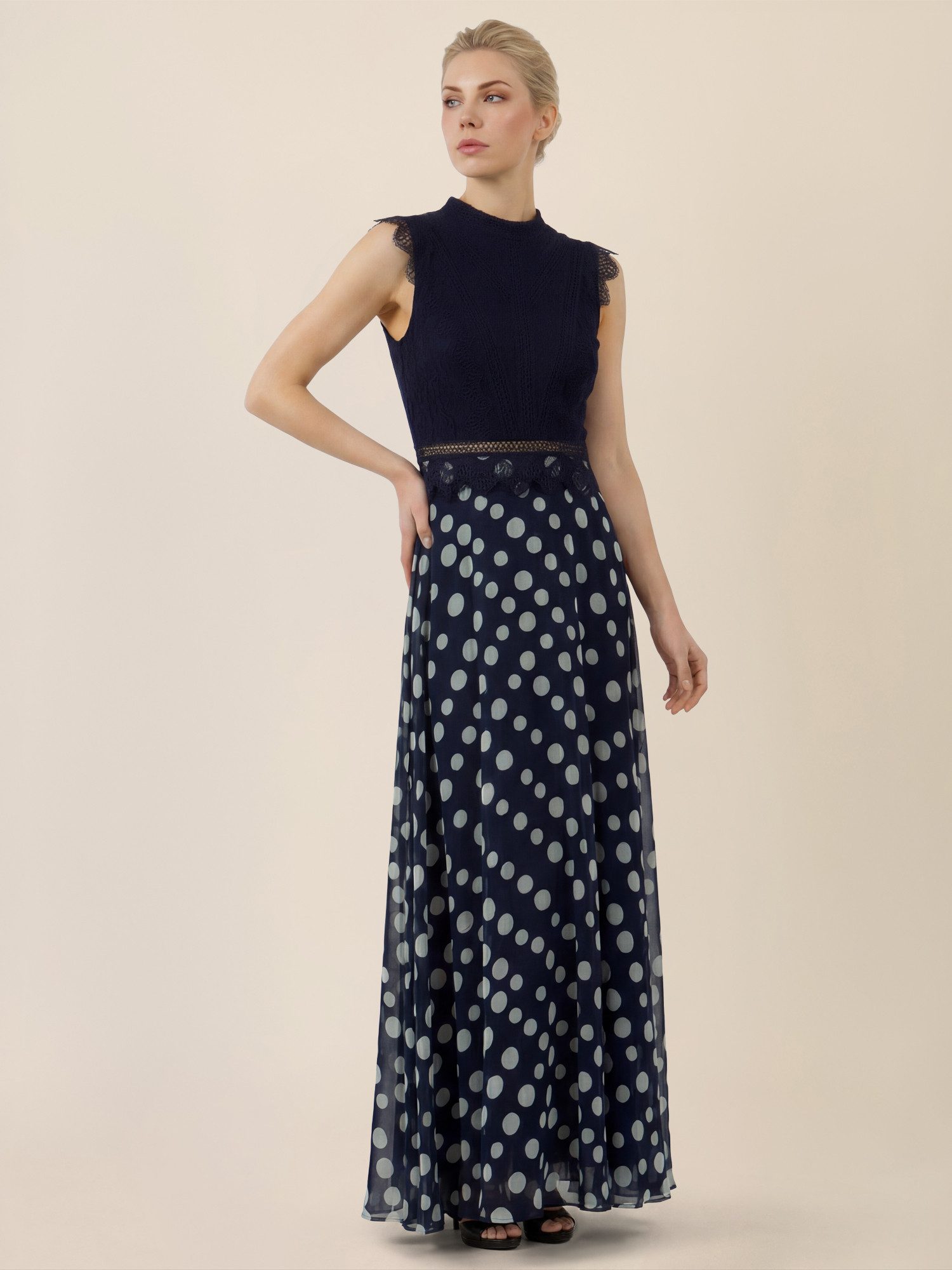 Apart Abendkleid mit Spitzenoberteil und Punkterock günstig online kaufen