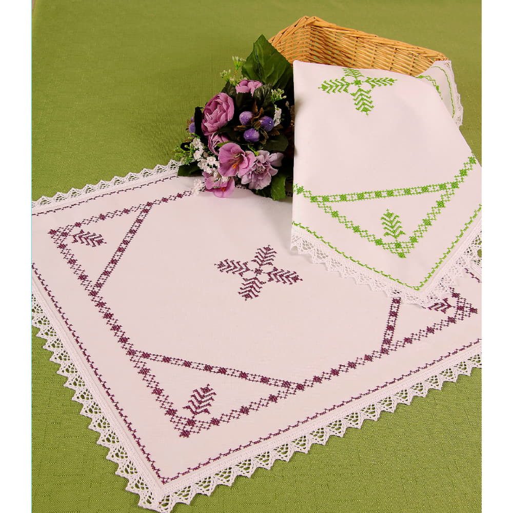 Hofer Kreativset Bestickbare Brotkorbdecke mit Spitze & Aida-Feld (45x45 cm) – Weiß, (embroidery kit by Marussia)