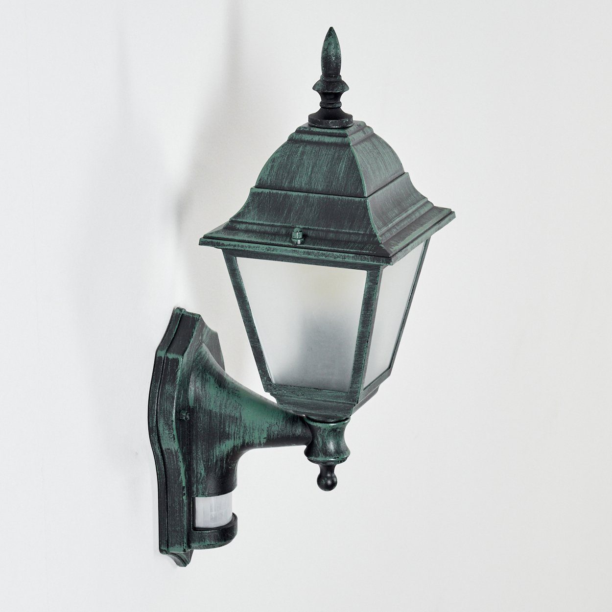 hofstein Außen-Wandleuchte Wandlampe mit Bewegungsmelder in antikem Look aus Metall/Glas, ohne Leuchtmittel, Wandleuchte im Retro/Vintage Design, Außenleuchte für Terrasse, E27
