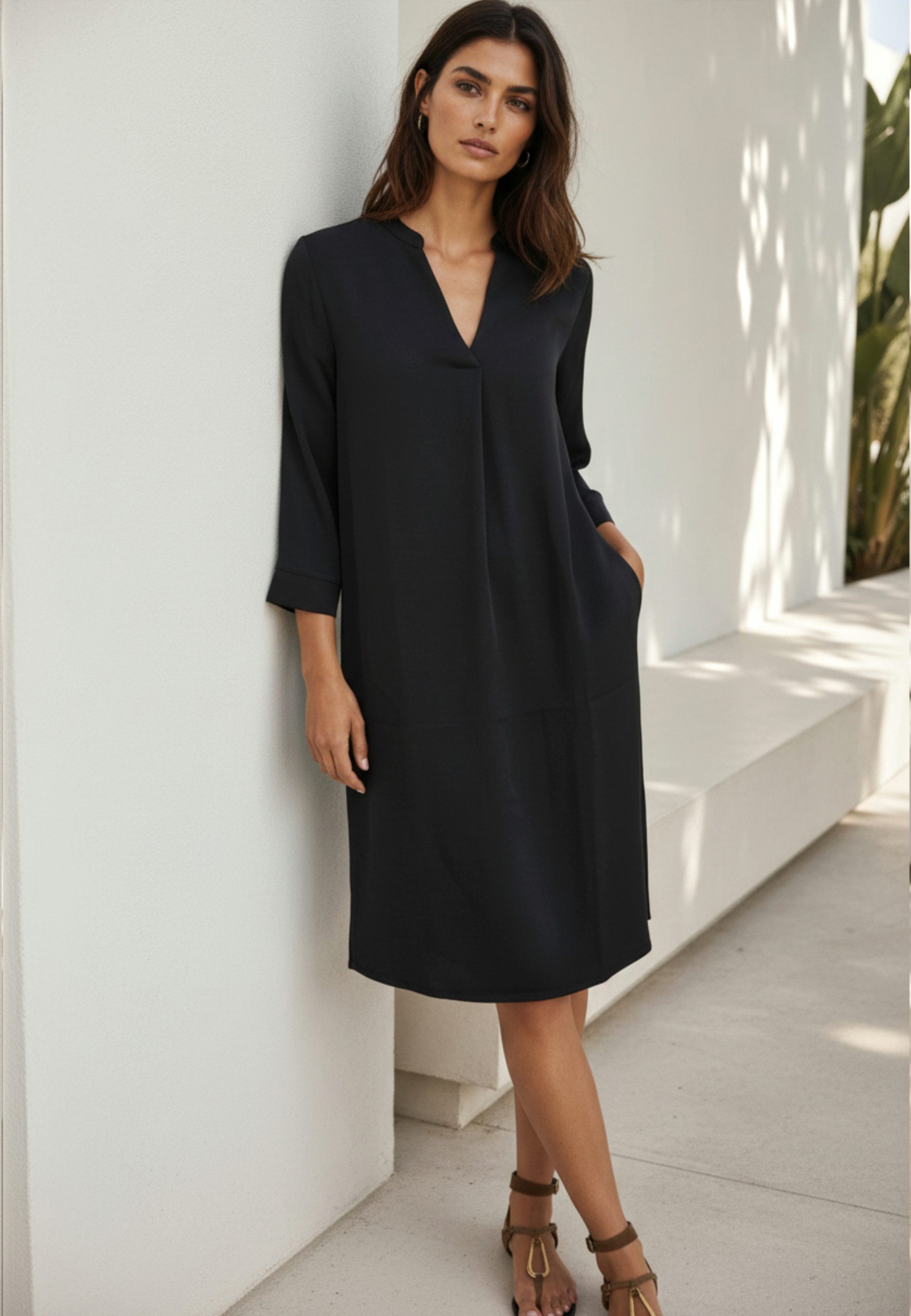 Andijamo-Fashion Midikleid SILENT GLOW moderne Silhouette, matte Satinqualität