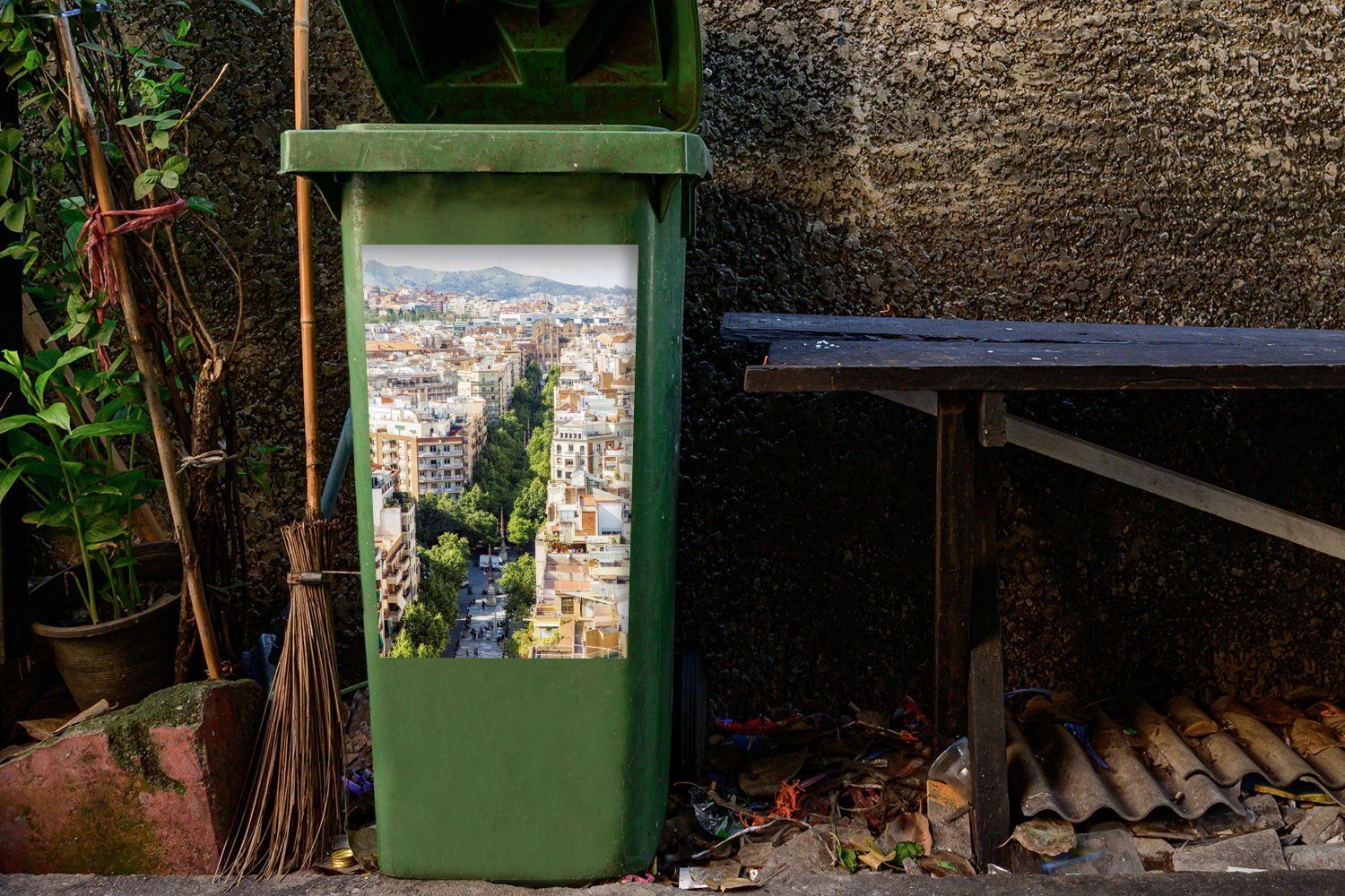 MuchoWow Wandsticker Die Straßen Mülleimer-aufkleber, St), Abfalbehälter Container, von aus (1 Vogelperspektive der Barcelona Sticker, Mülltonne