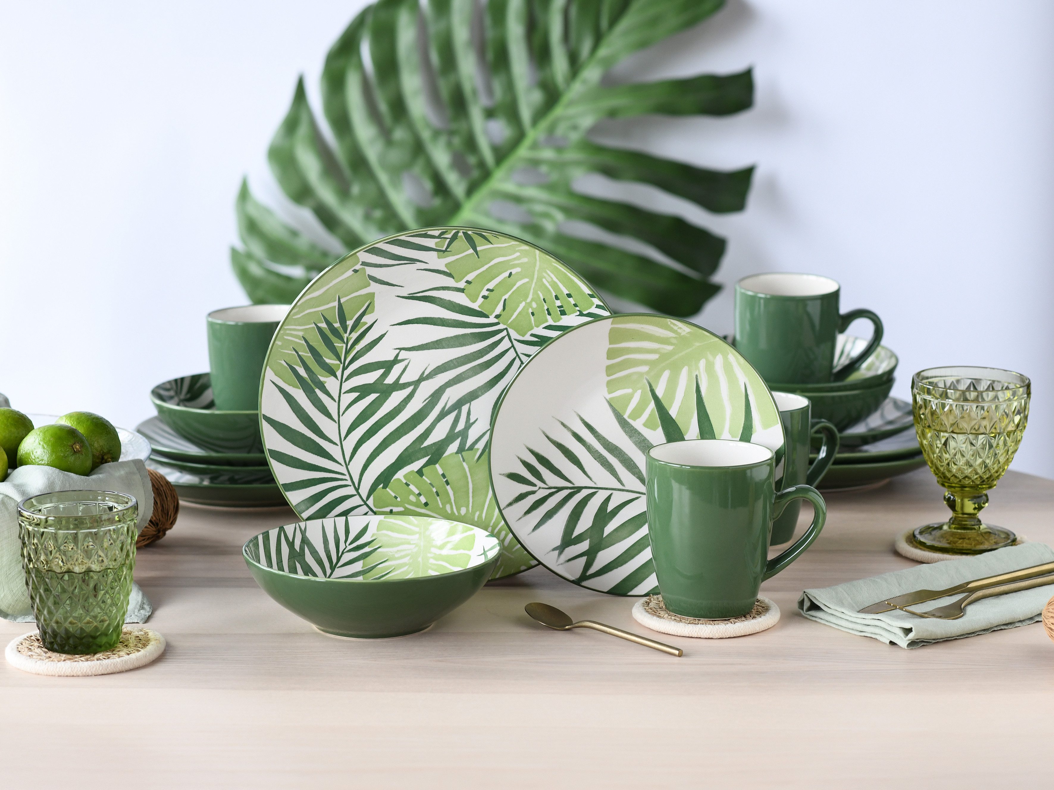 CreaTable Kombiservice Tropicana (16-tlg), 4 Personen, Steinzeug, vollflächiger tropischer Blätter Dekor