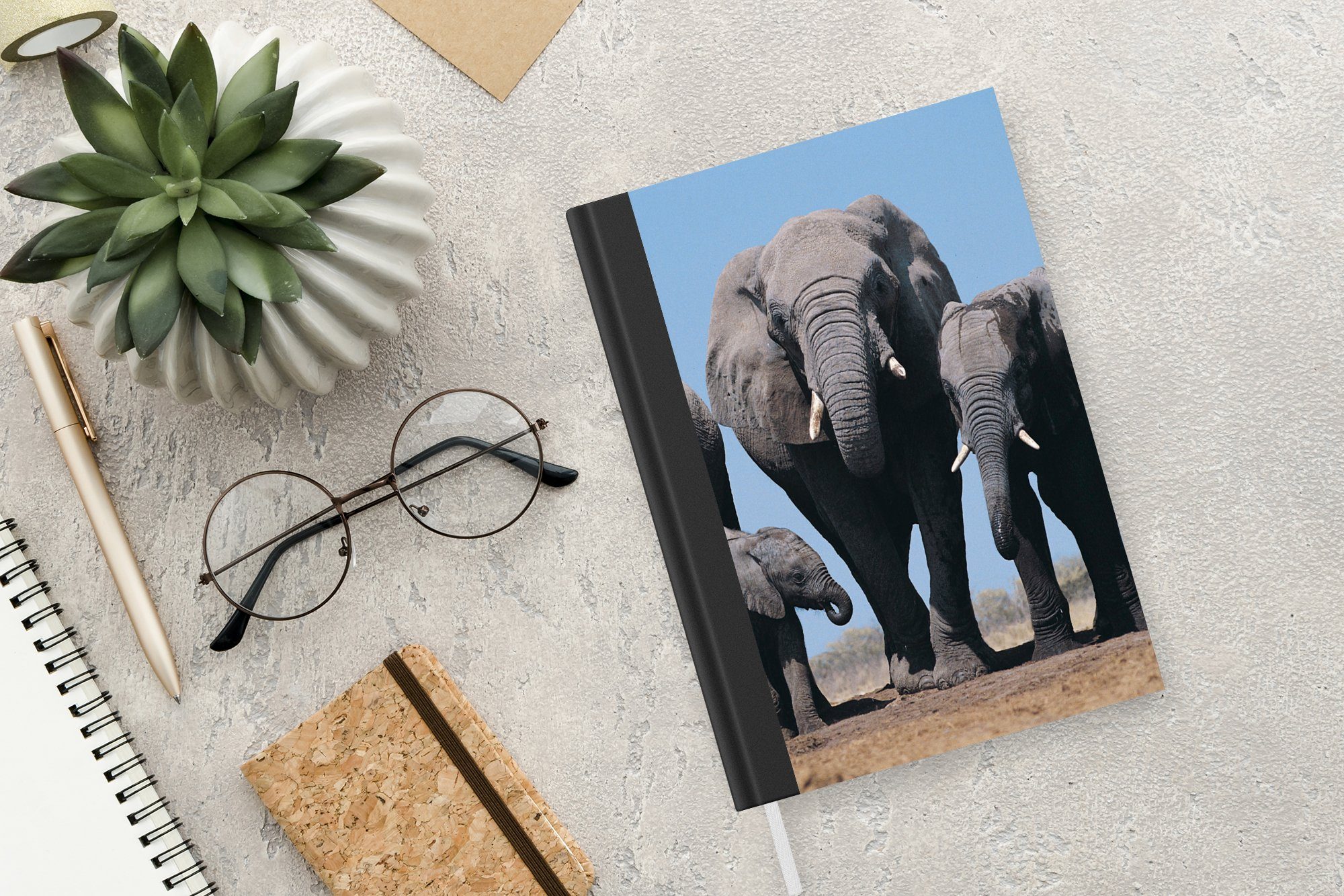 MuchoWow Notizbuch Natur, Journal, Haushaltsbuch - Merkzettel, Notizheft, 98 Tagebuch, A5, Seiten, - Elefant - Prärie Tiere
