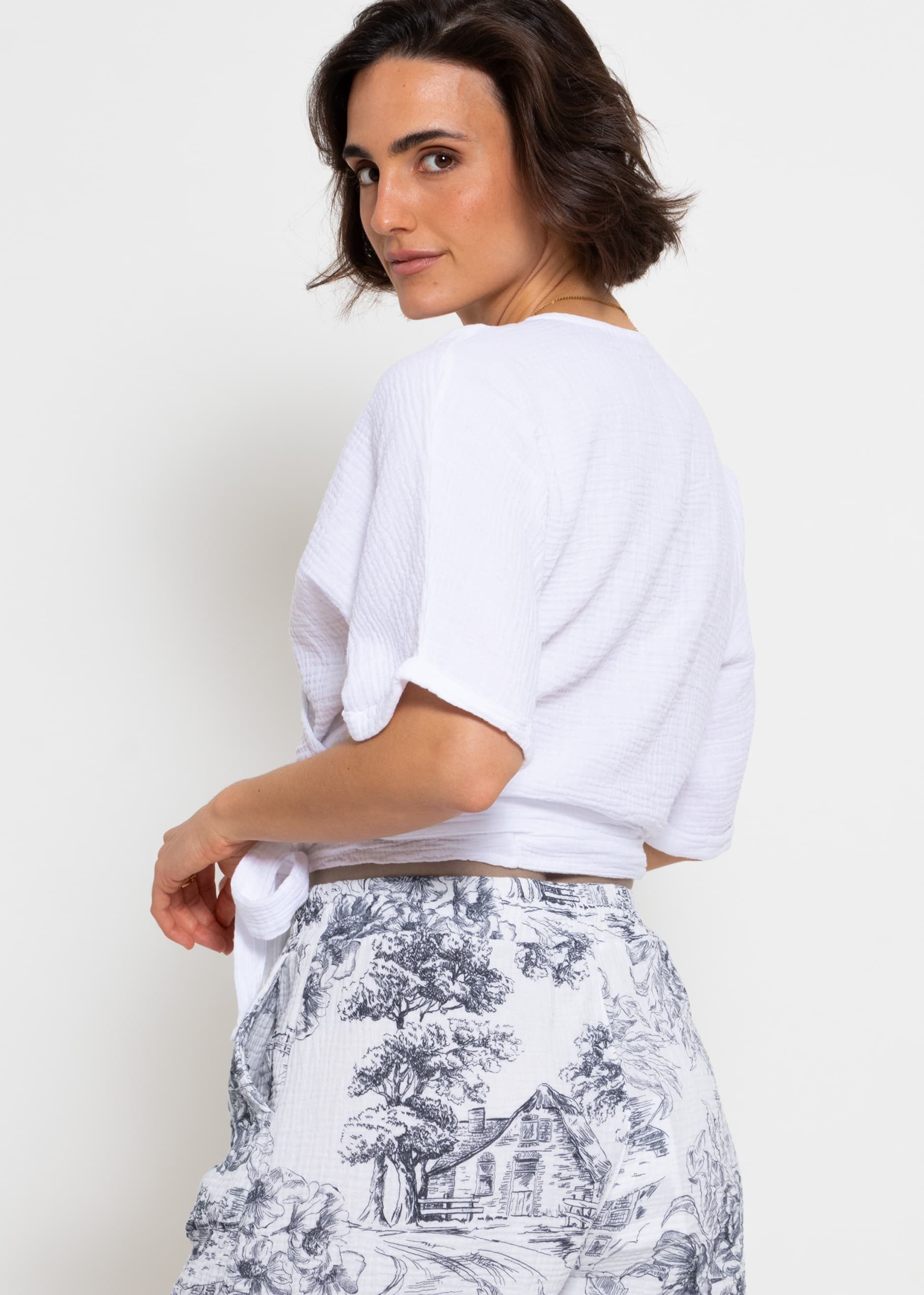 SASSYCLASSY Wickelbluse Musselin Bluse mit Bindeband und lockerer Passform Kurzarm Wickelbluse aus Baumwolle