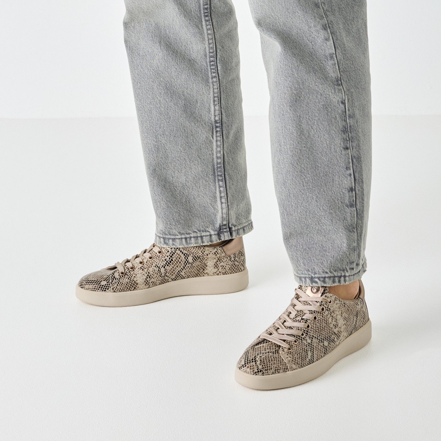 Tamaris Plateausneaker, Freizeitschuh, Halbschuh, Schnürschuh in veganer Ve günstig online kaufen