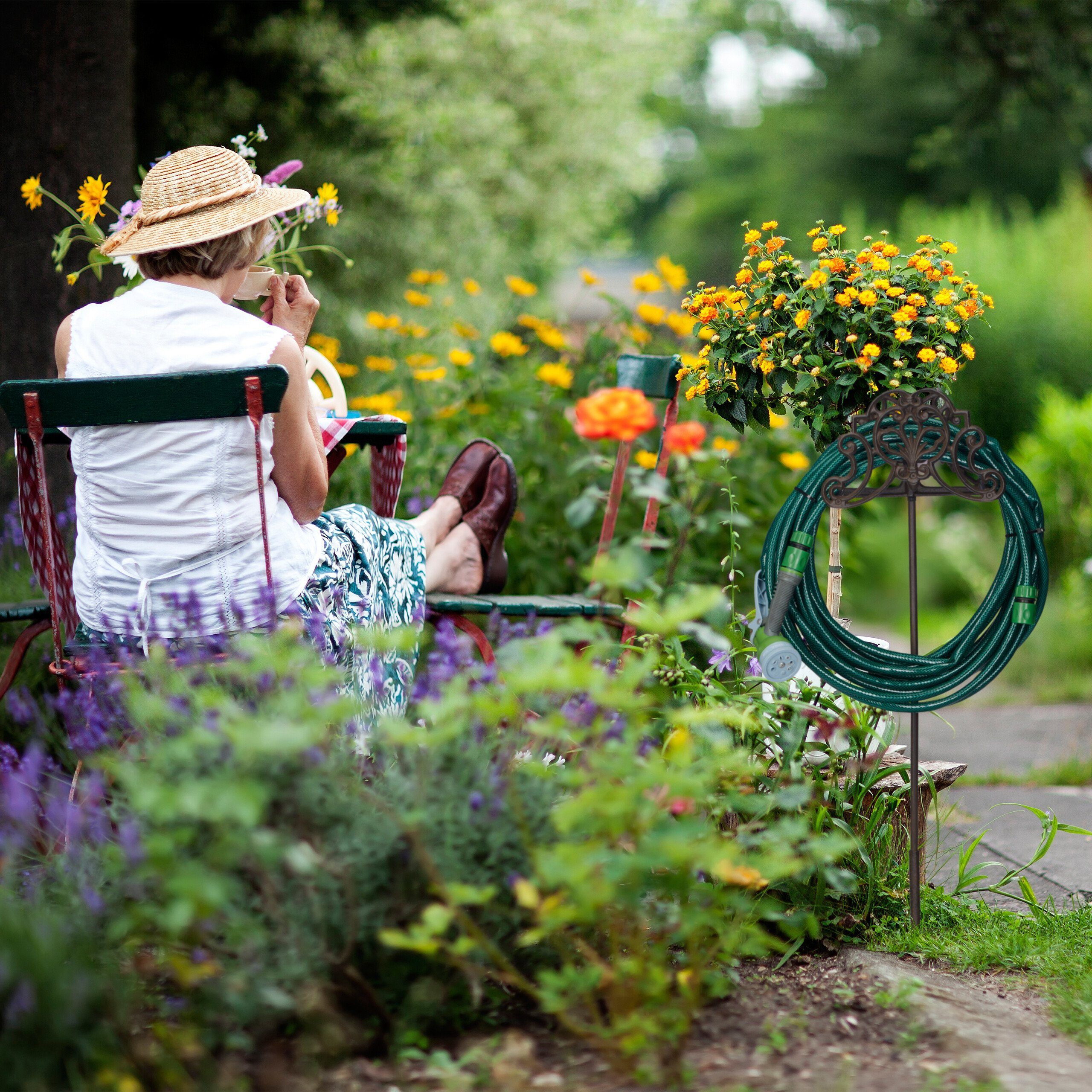 relaxdays Schlauchhalterung Freistehender Schlauchhalter
