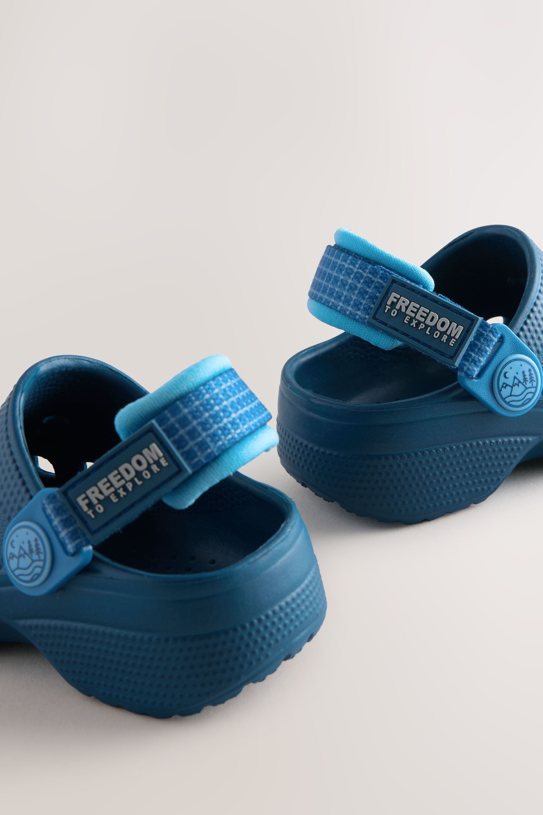 Next Clogs mit Riemchen und Streifen Clog (1-tlg)