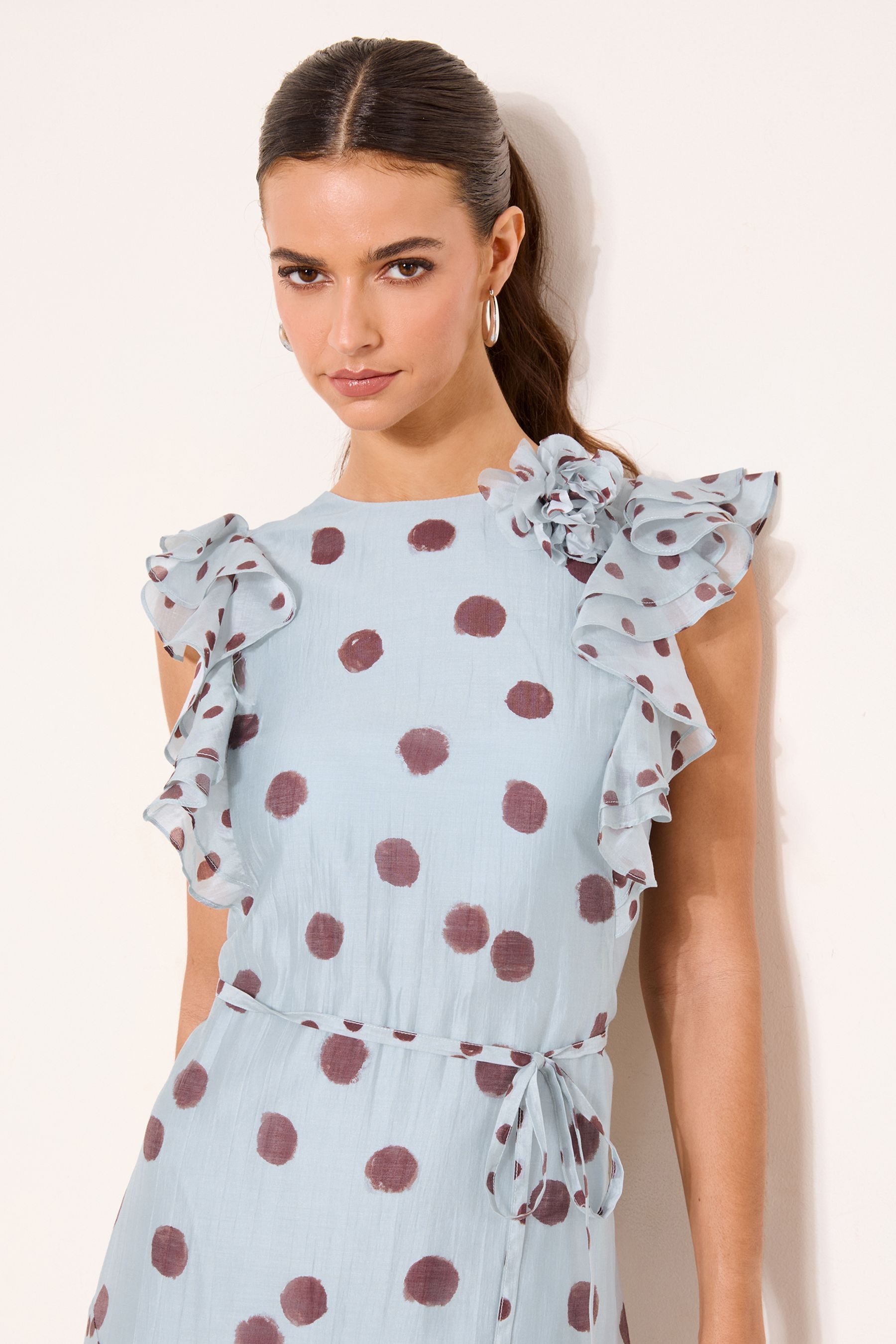 LIPSY Partykleid Gepunktetes Midaxi-Kleid mit Bindegürtel (1-tlg)