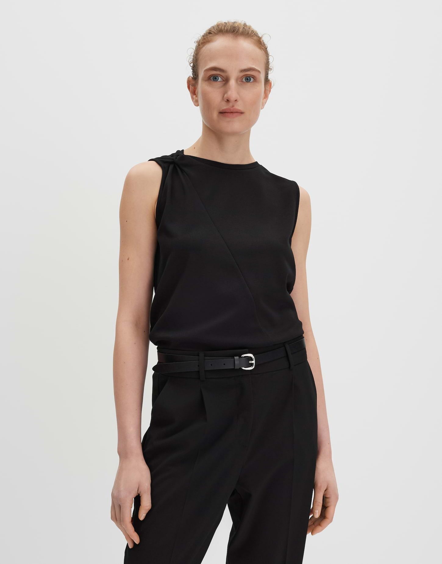 someday Shirttop KESSIE Slim mit Knotendetail
