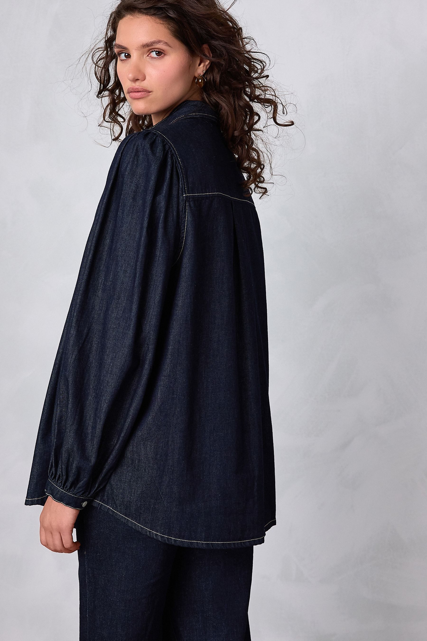 Next Jeanshemd Denimbluse mit Volumenärmeln und Bindeausschnitt (1-tlg) günstig online kaufen