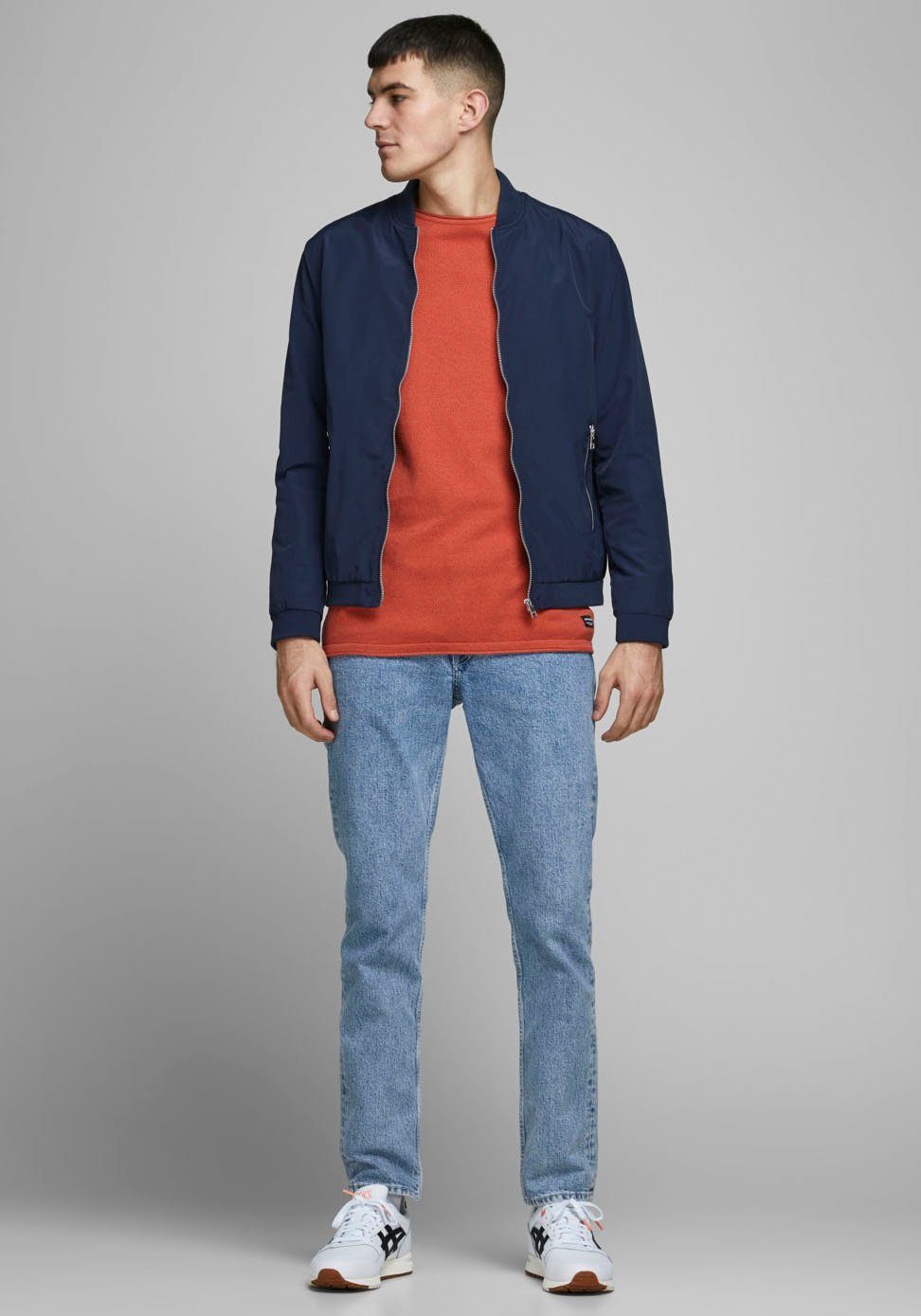 Jack & Jones Blouson JJERUSH mit Stehkragen und Reißverschlusstaschen unifarben, modisch, regular fit, Polyester