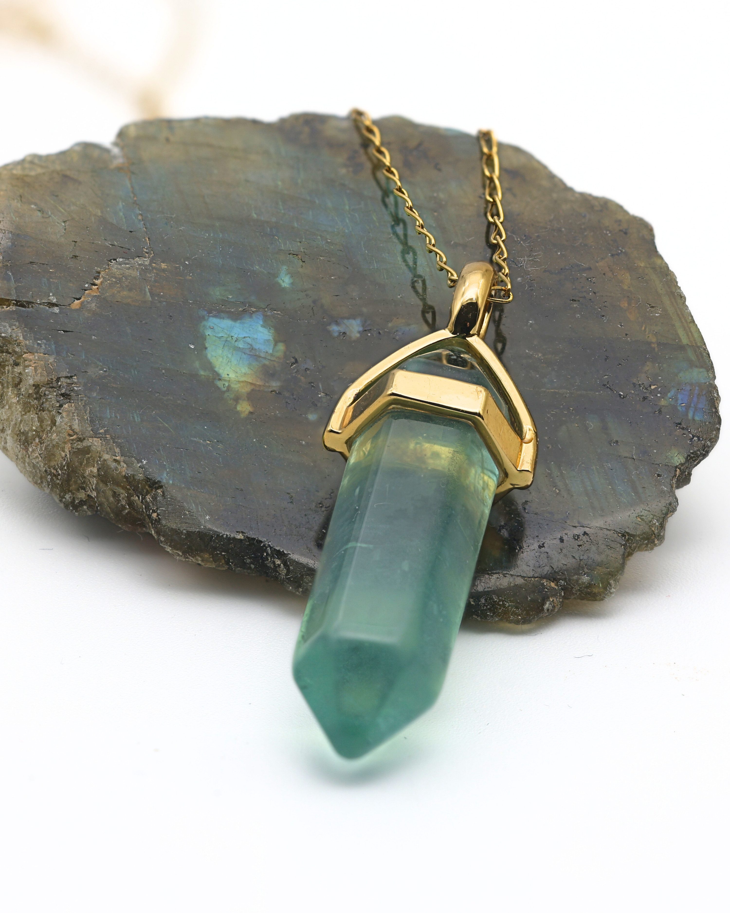 LAVISA Kette mit Anhänger Edelstein Halskette Obelisk gold Naturstein Kristall