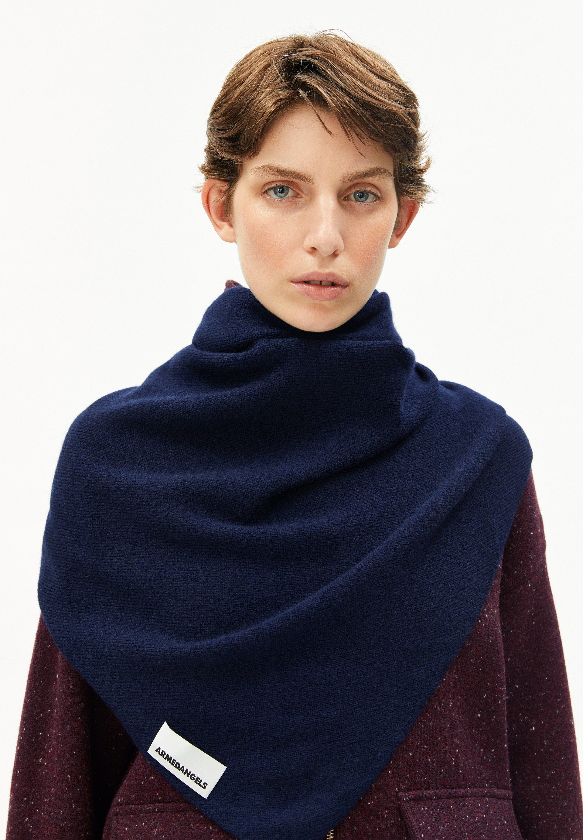Armedangels Schal BRYANAA TRIANGLE SCARF Unisex Schal Aus Woll Mix
