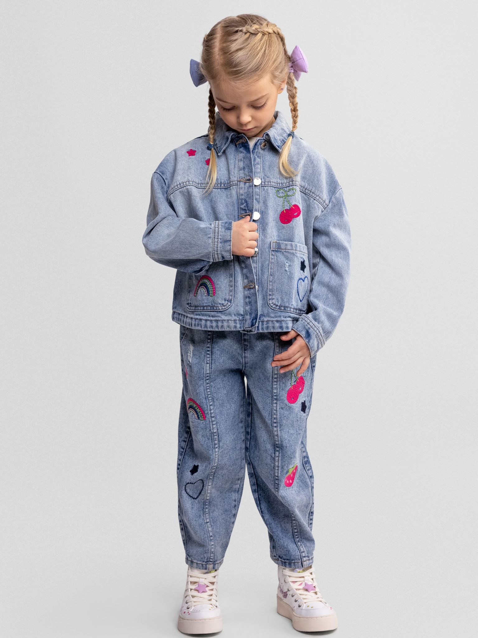 MINOTI Jeansjacke mit zauberhaften Stickereien bunte Stickereien