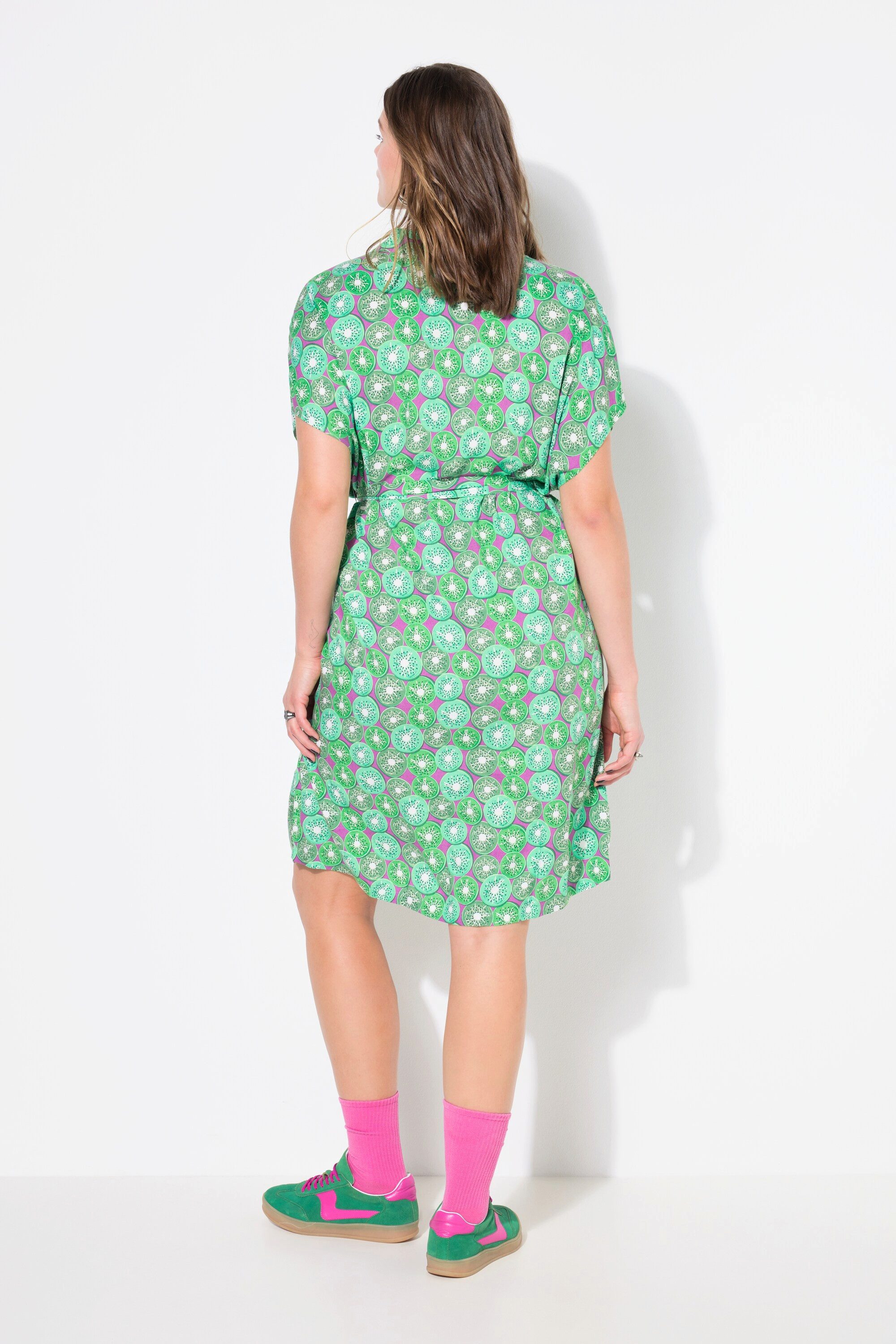 Studio Untold Hemdblusenkleid Hemdblusen-Midikleid Fruits-Print Bindegürtel