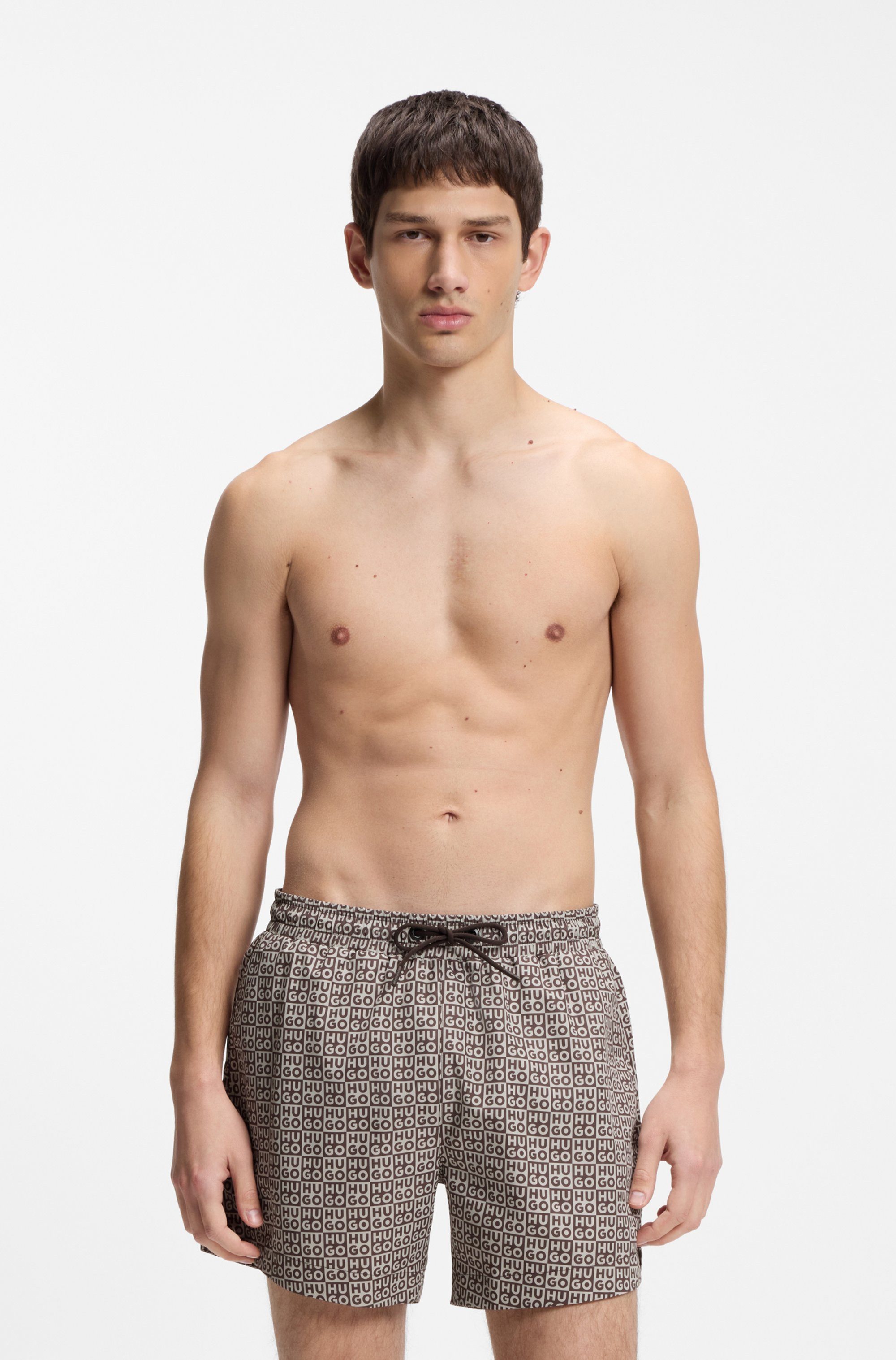 HUGO Badeshorts AARON mit Schachbrett-Logos, elastischer Bund