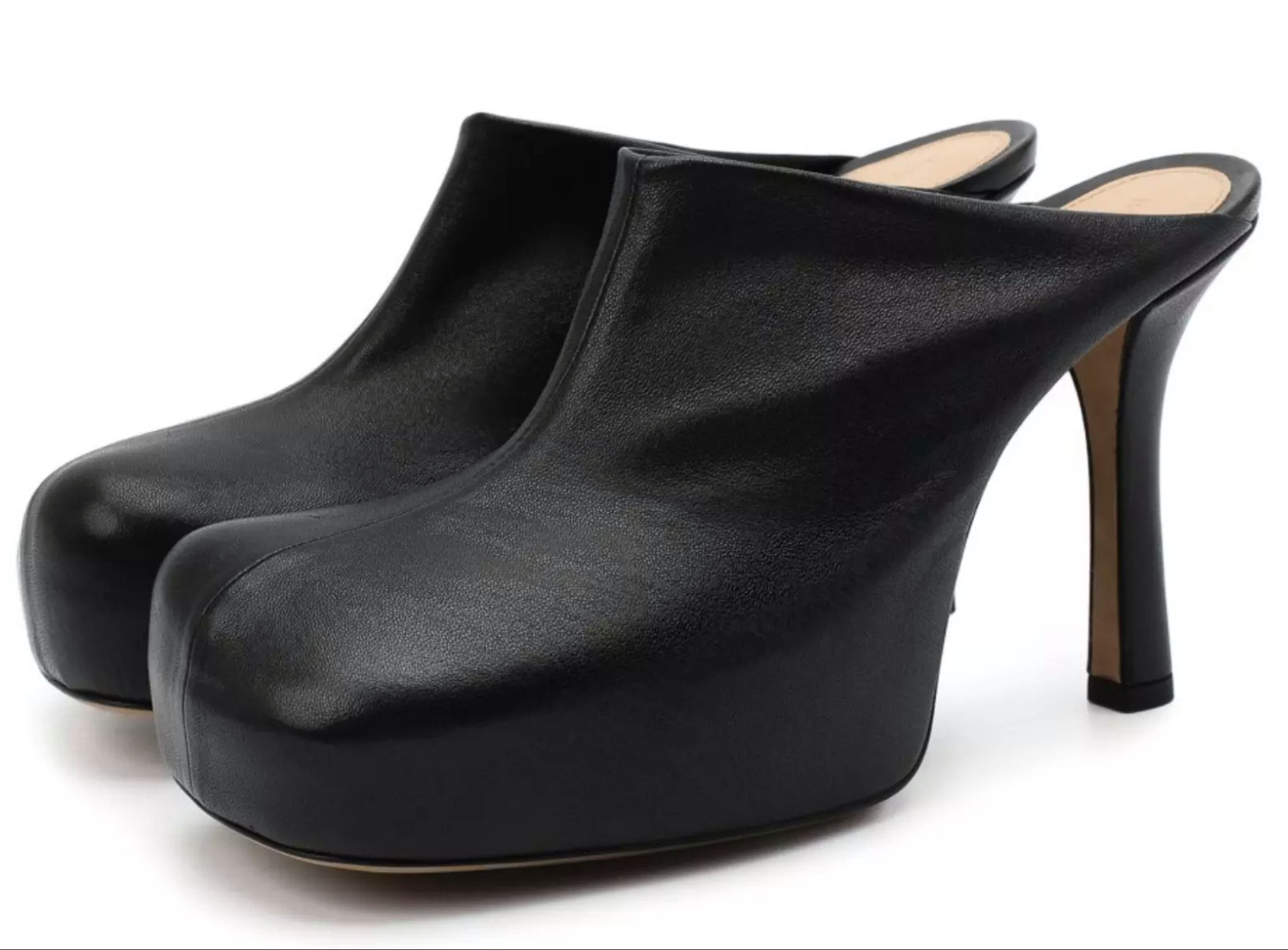 BOTTEGA VENETA Bv Bold Dot Heels Туфли Обувь Mules traditionelles italienisches Handwerk mit moderner Formsprache